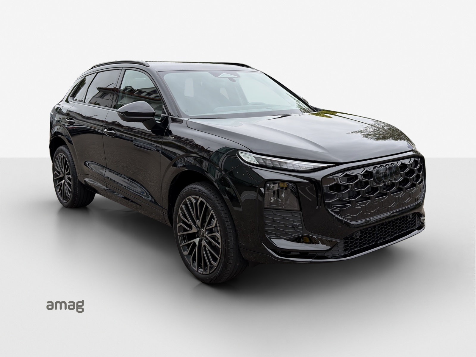AUDI Q3 SUV e-hybrid 200 kW S tronig-image-5
