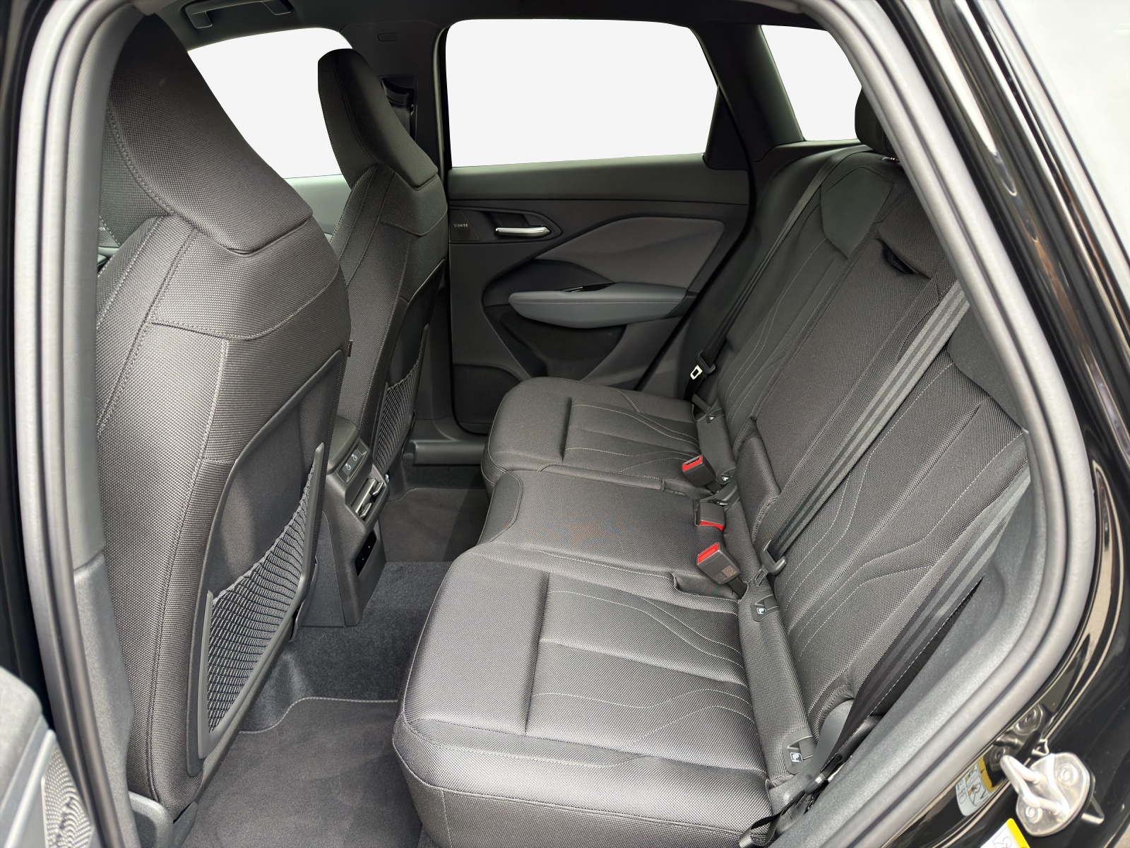 AUDI Q3 SUV e-hybrid 200 kW S tronig-image-11