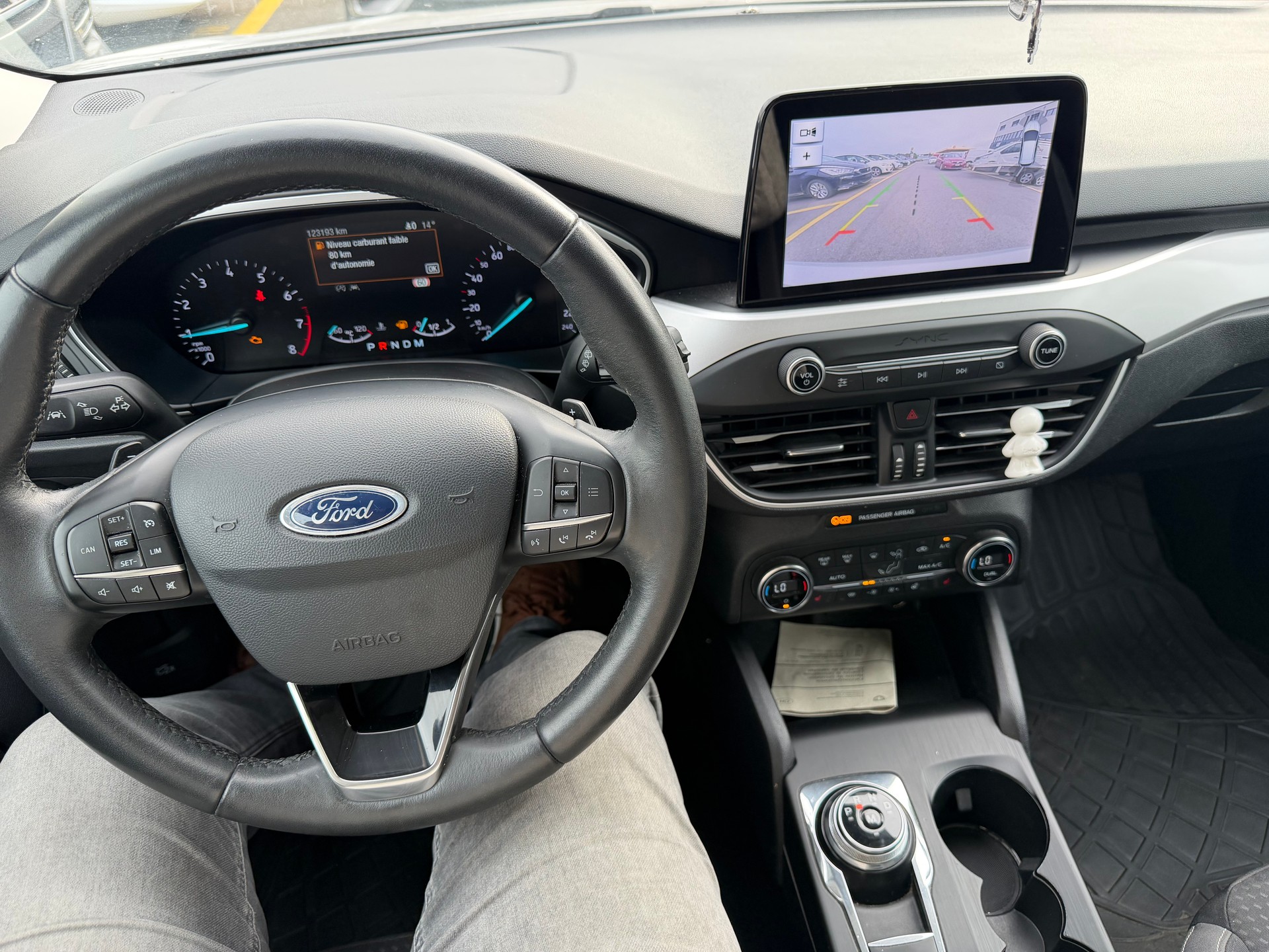 FORD Focus 1.0 SCTi Titanium Automatic-image-8