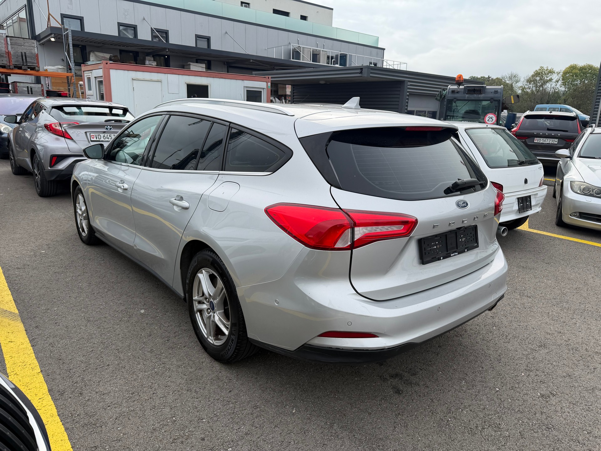 FORD Focus 1.0 SCTi Titanium Automatic-image-3