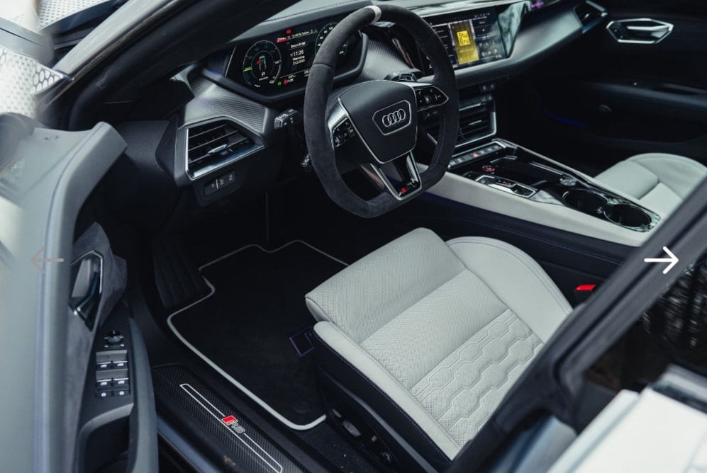AUDI RS e-tron GT quattro ICE RACE LIMITIERT 1/99-image-13