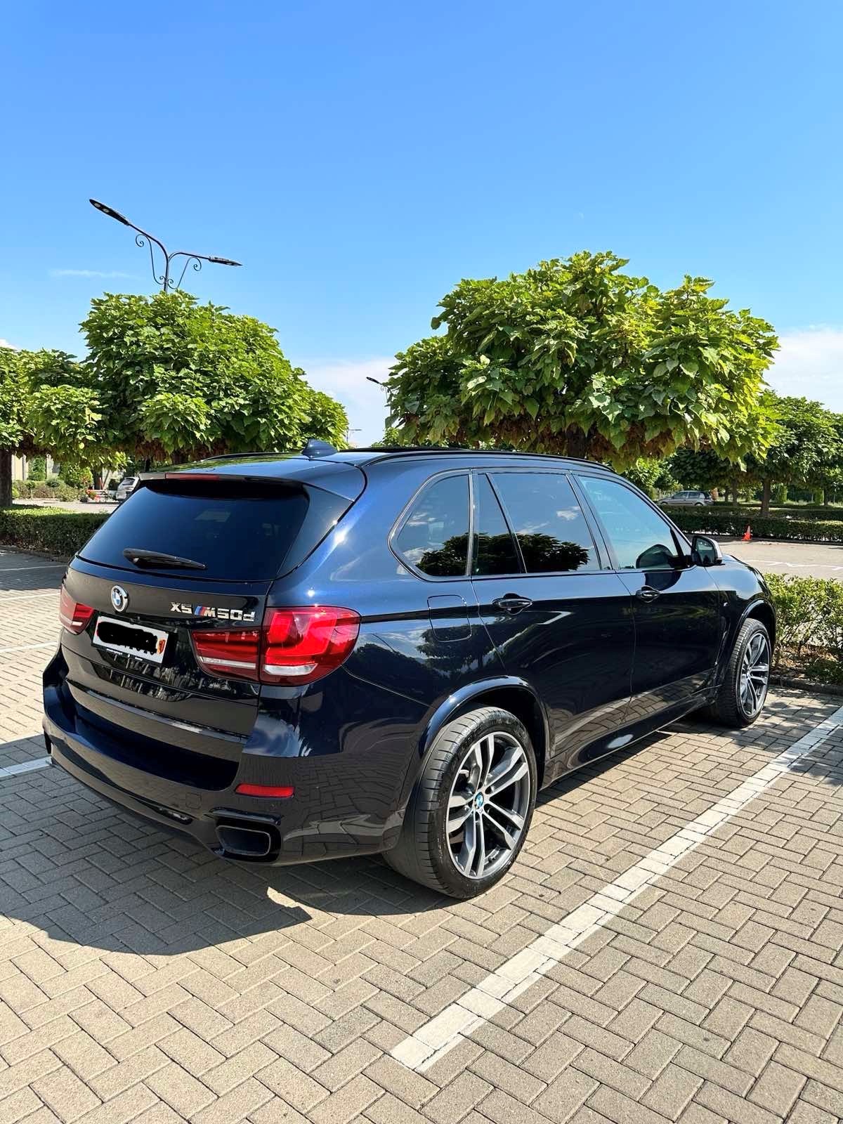 BMW X5 xDrive M50d Steptronic-image-4