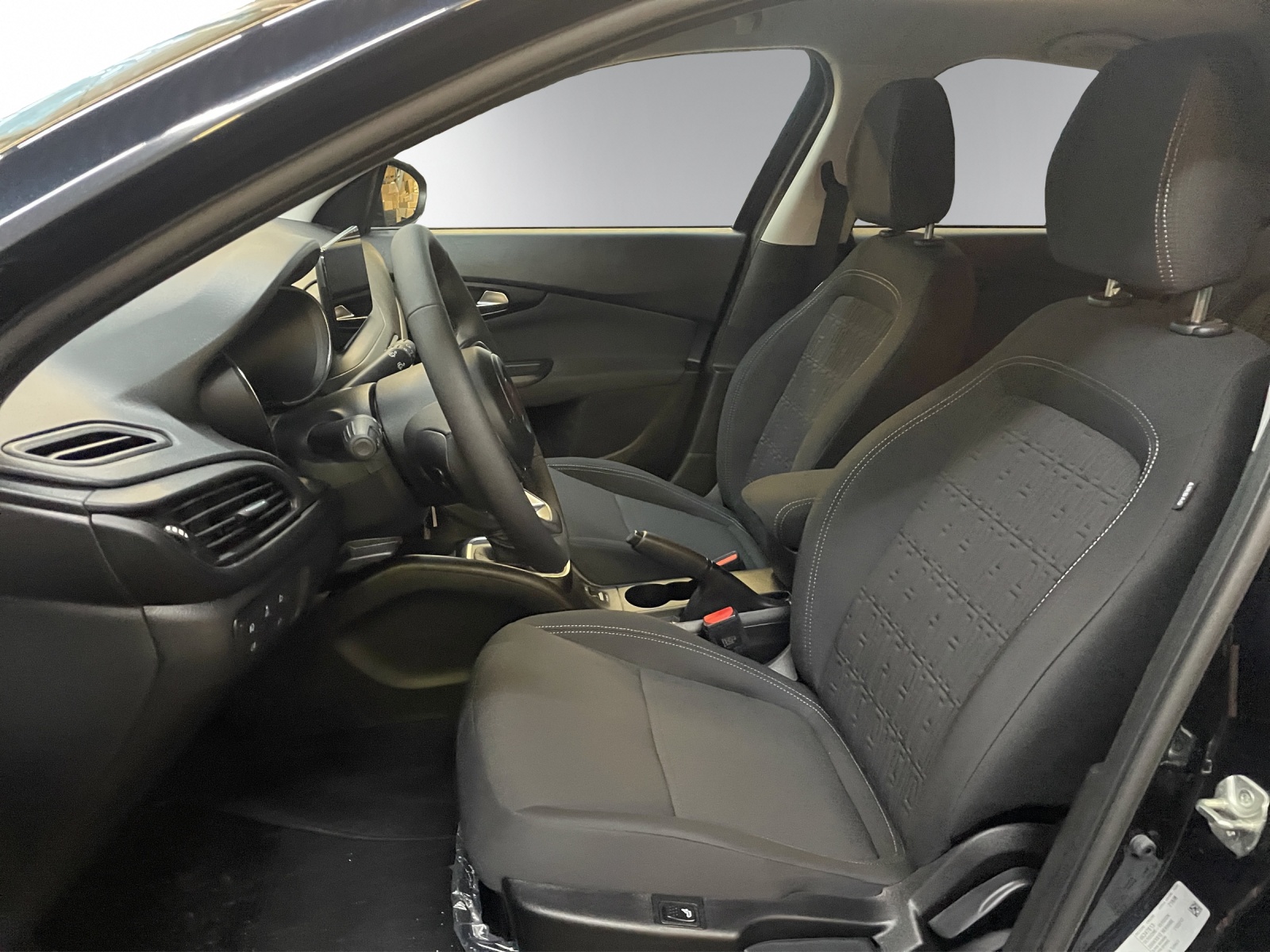 FIAT Tipo 1.5 Hybrid Station Wagon Swiss Edition-image-4