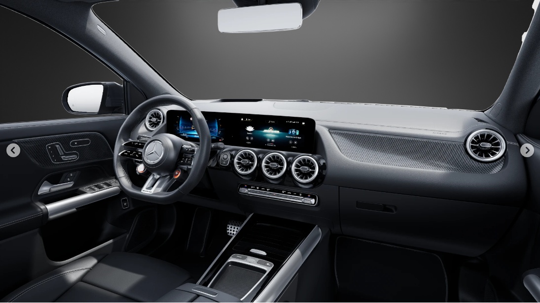 MERCEDES-BENZ GLA AMG 35 4Matic 8G-DCT-image-5