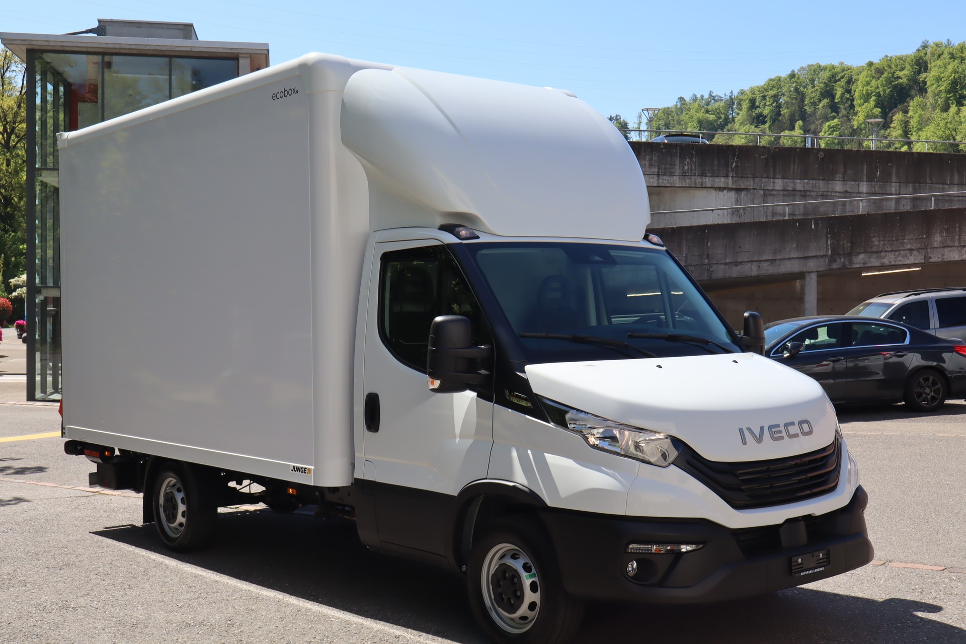 IVECO Daily Eco 35 S 18 Automatik-showroom-element-1