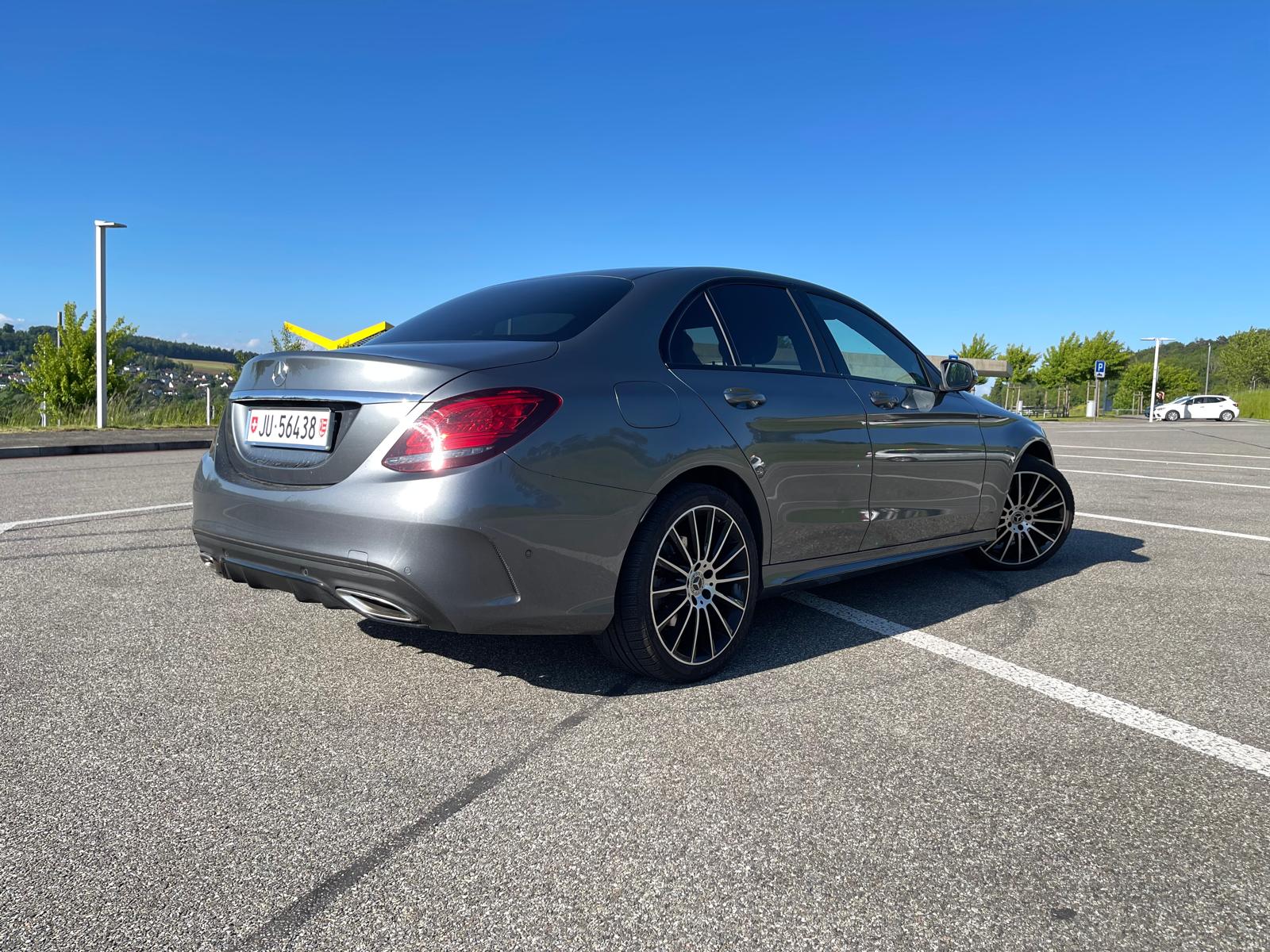 MERCEDES-BENZ C 200 4Matic AMG Line 9G-Tronic-image-2