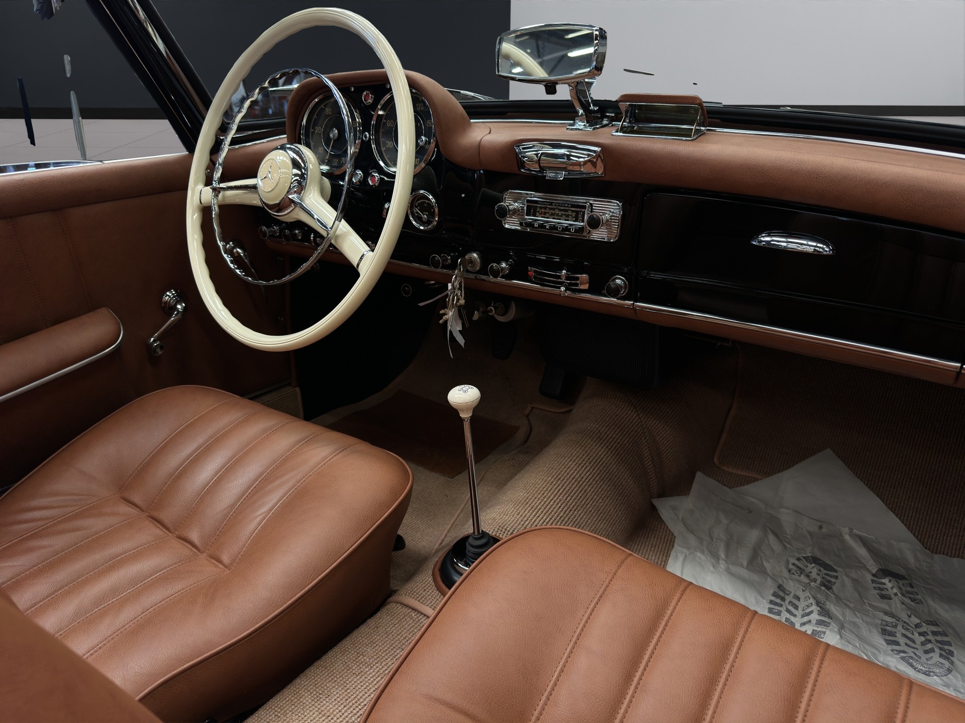 MERCEDES-BENZ SL-image-11