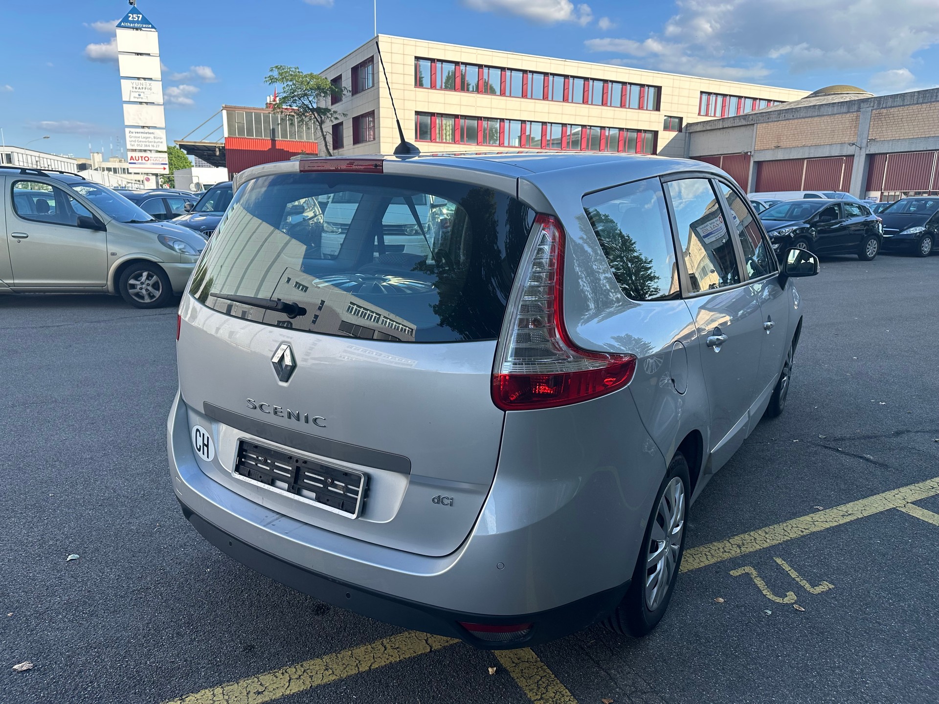 RENAULT Scénic 1.5 dCi Bose EDC-image-5
