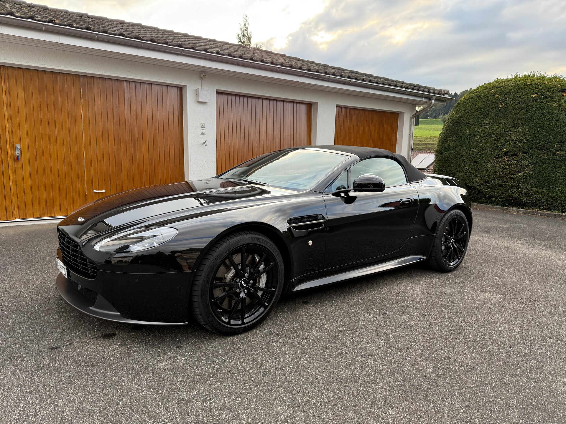 ASTON MARTIN V8 Vantage 4.7 N430 Sportshift-image-5