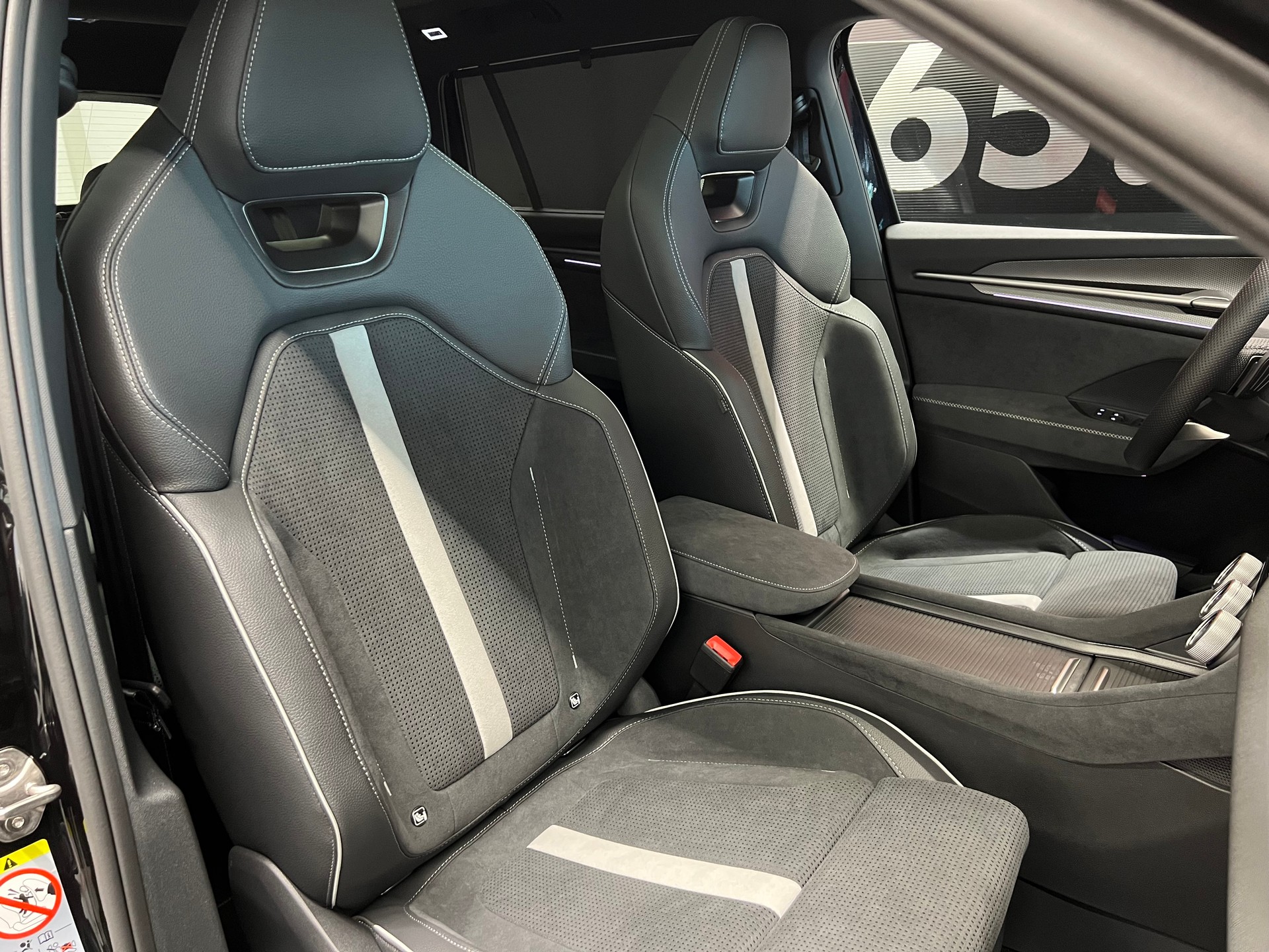 SKODA Kodiaq 2.0 TDI Sportline 4x4-image-23