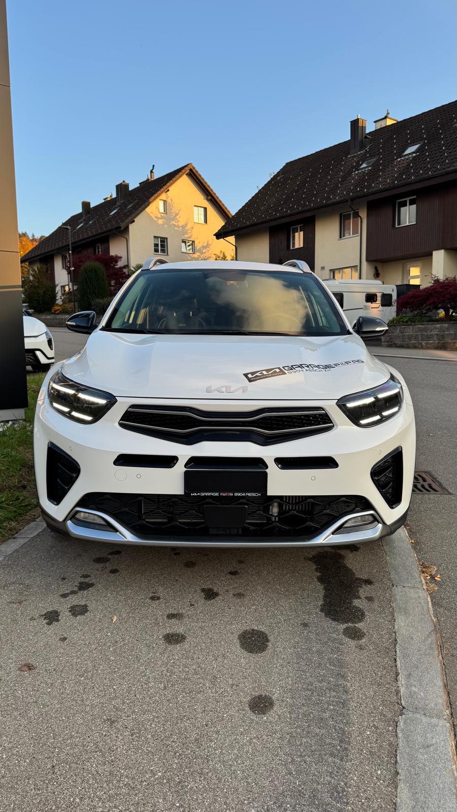 KIA Stonic 1.0 T-GDi MHEV GT-Line-showroom-element-1