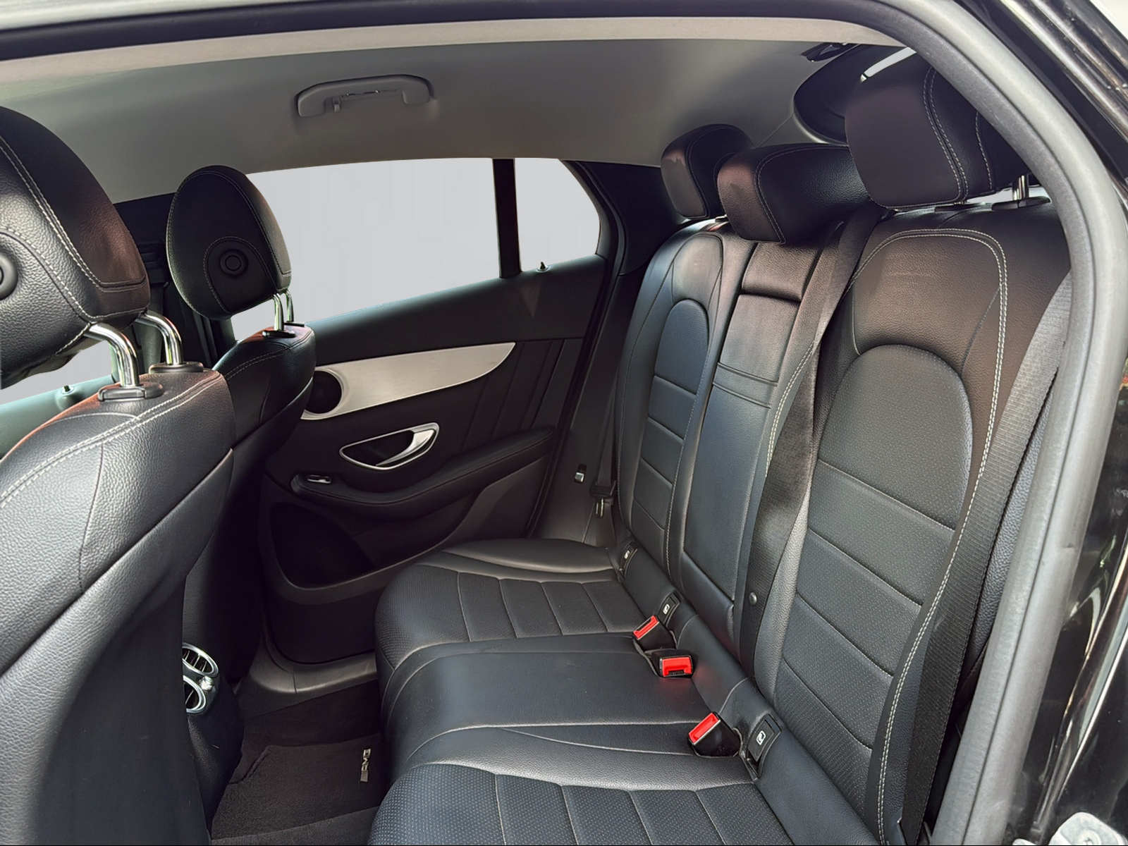 MERCEDES-BENZ GLC Coupé 250 AMG Line 4Matic 9G-Tronic-image-5