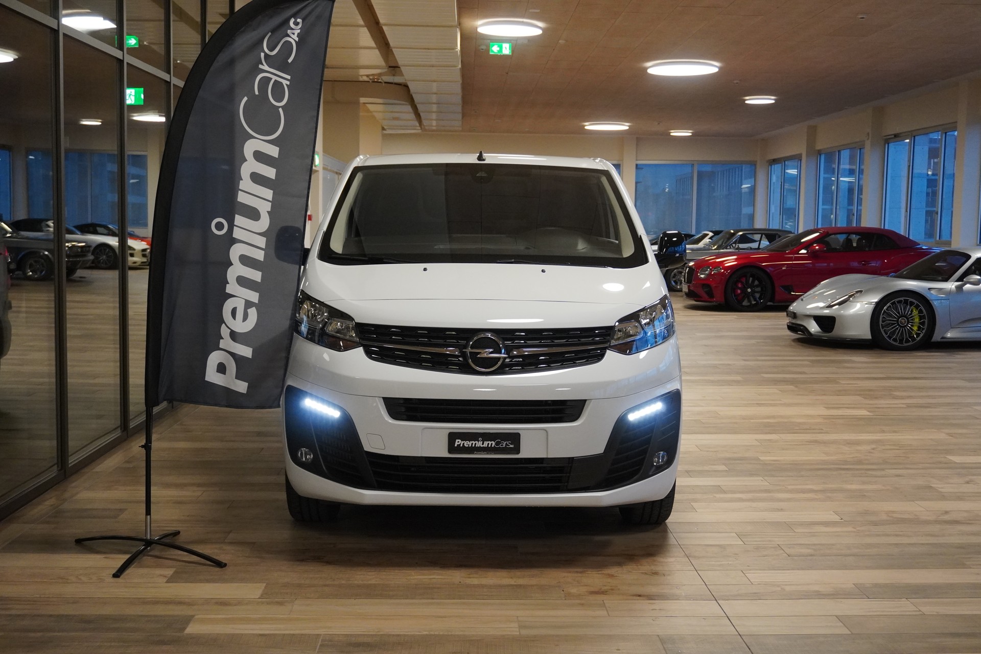 OPEL Vivaro Cargo 2.0 D s/s M-image-4
