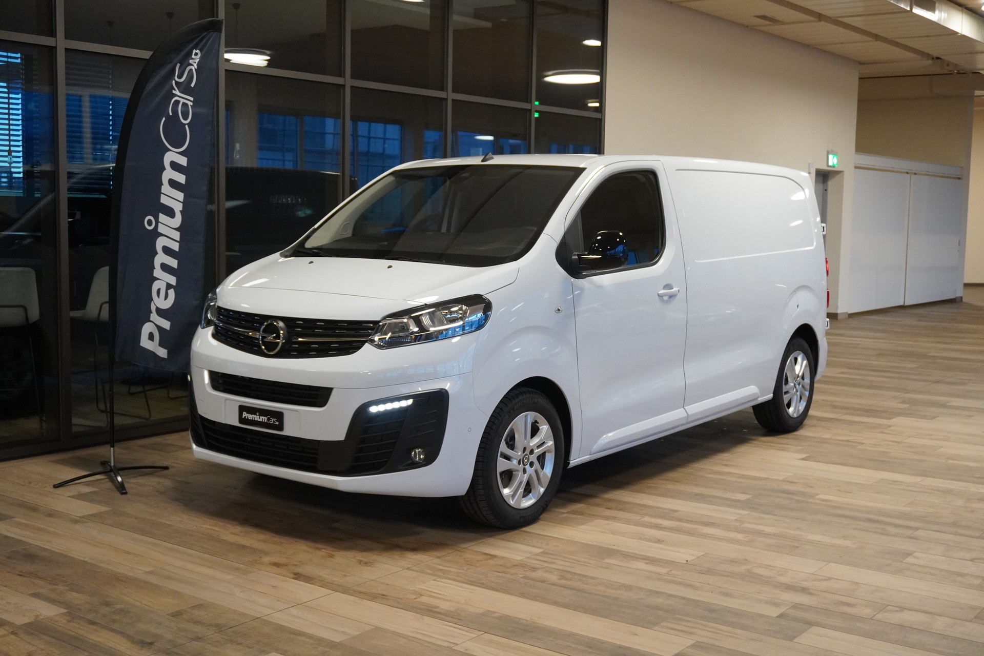 OPEL Vivaro Cargo 2.0 D s/s M
