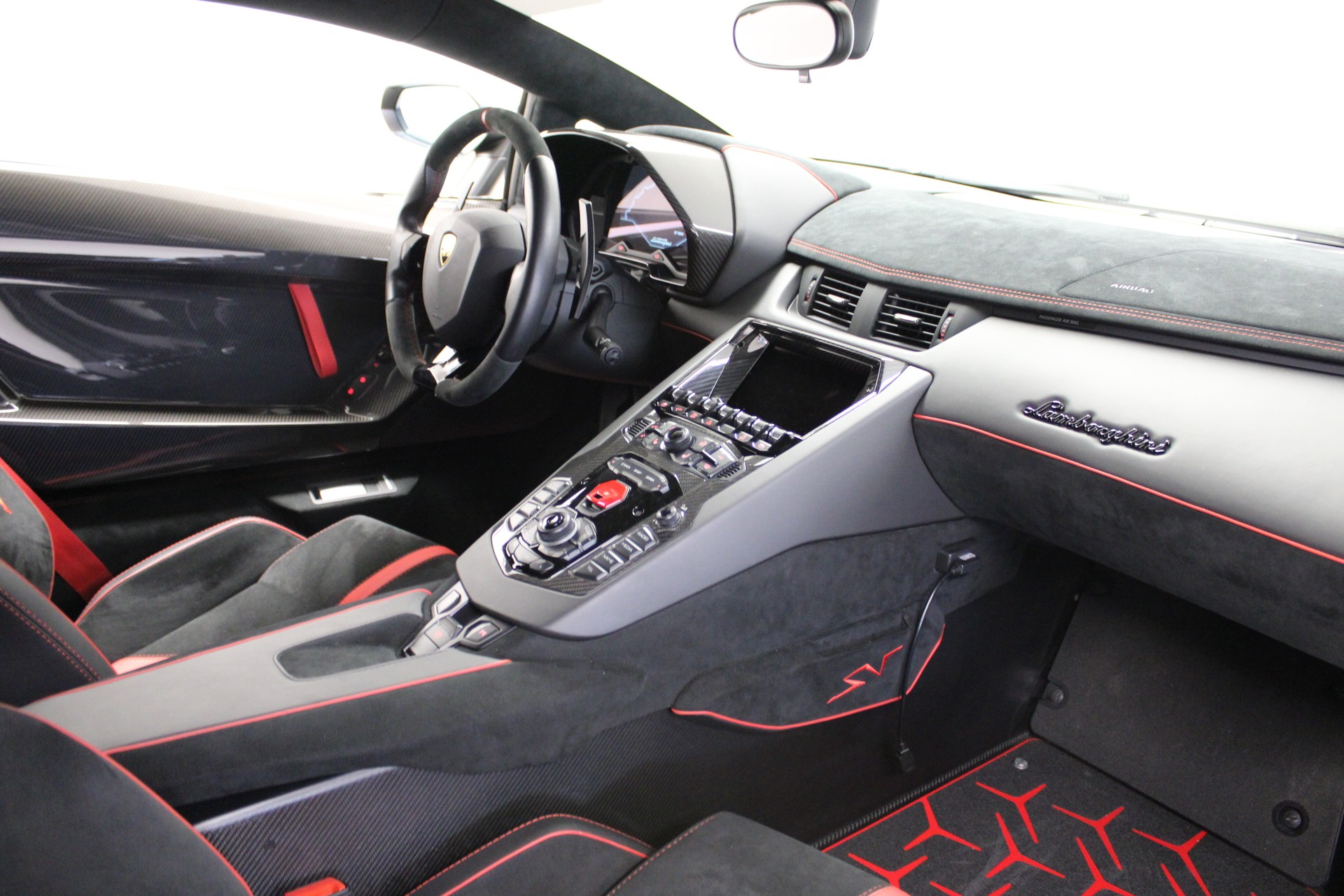 LAMBORGHINI Aventador LP750-4 Superveloce Coupé E-Gear-image-5