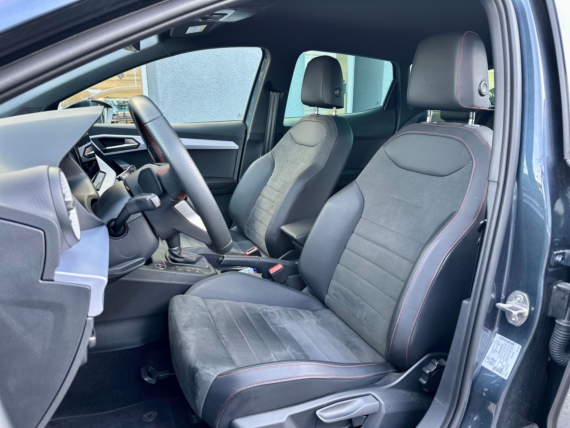 SEAT Ibiza 1.0 EcoTSI FR DSG-image-5