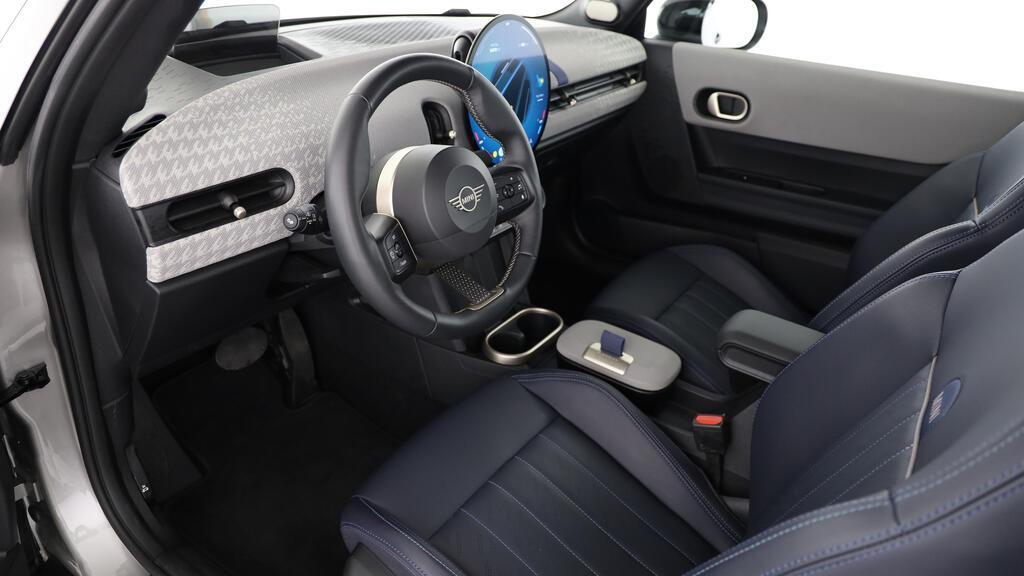 MINI Cooper S Cabrio-image-16
