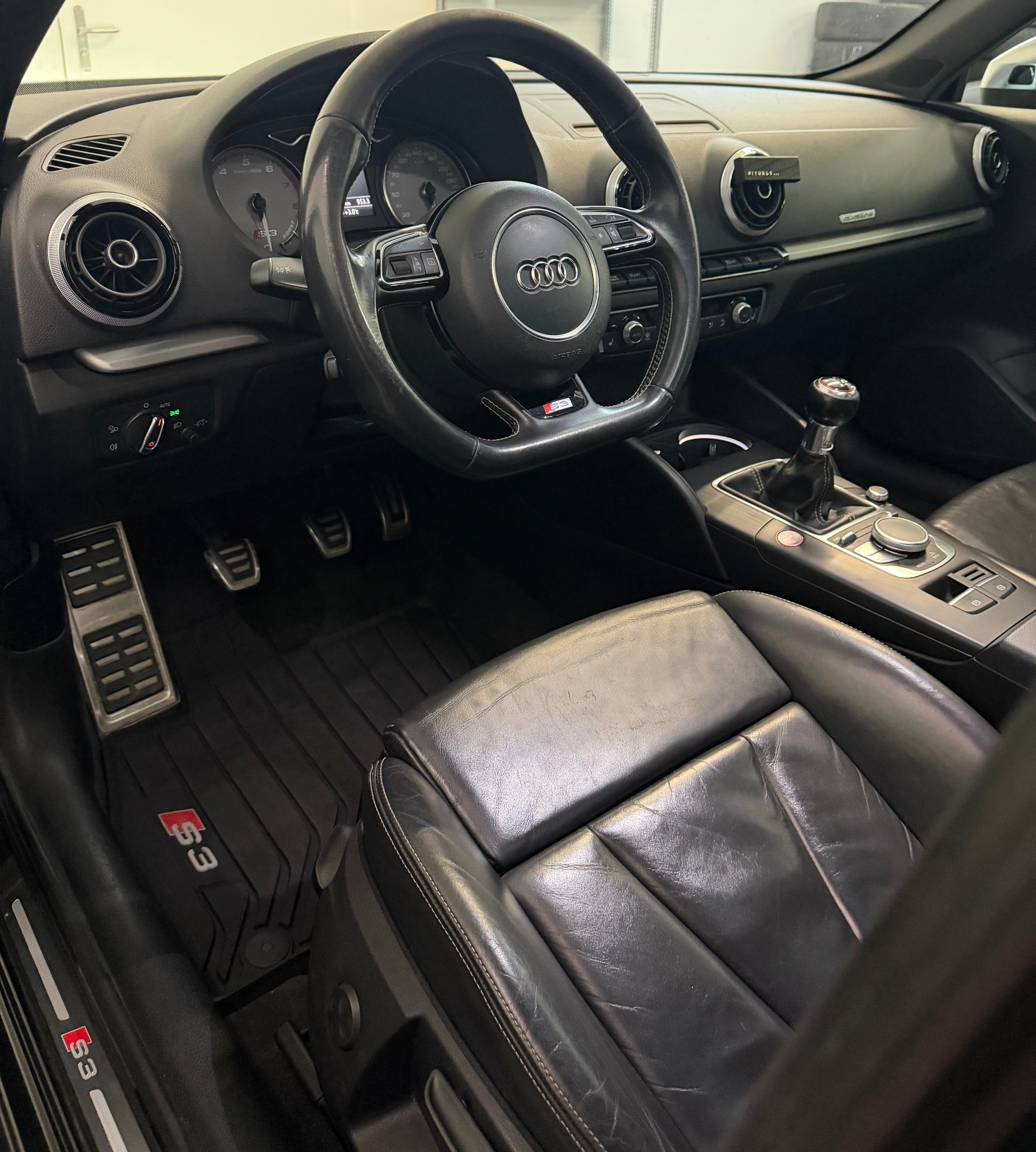 AUDI S3 Sportback 2.0 TFSI quattro-image-5
