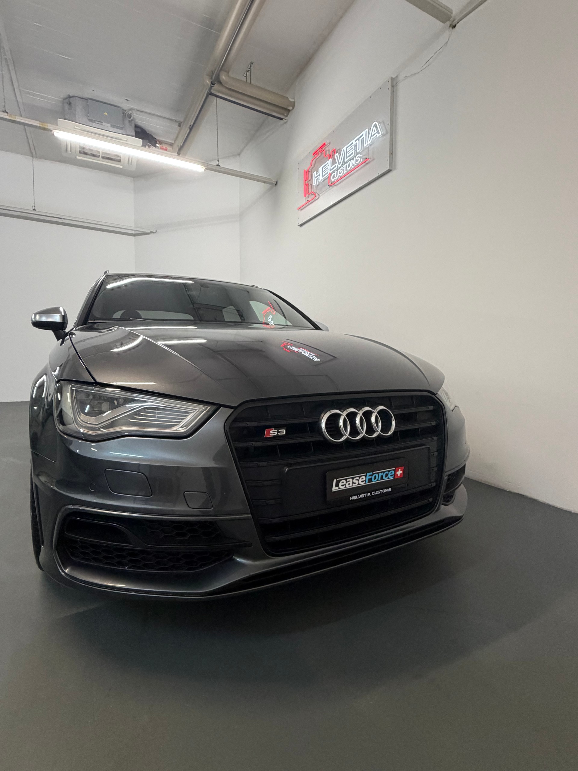 AUDI S3 Sportback 2.0 TFSI quattro-image-1