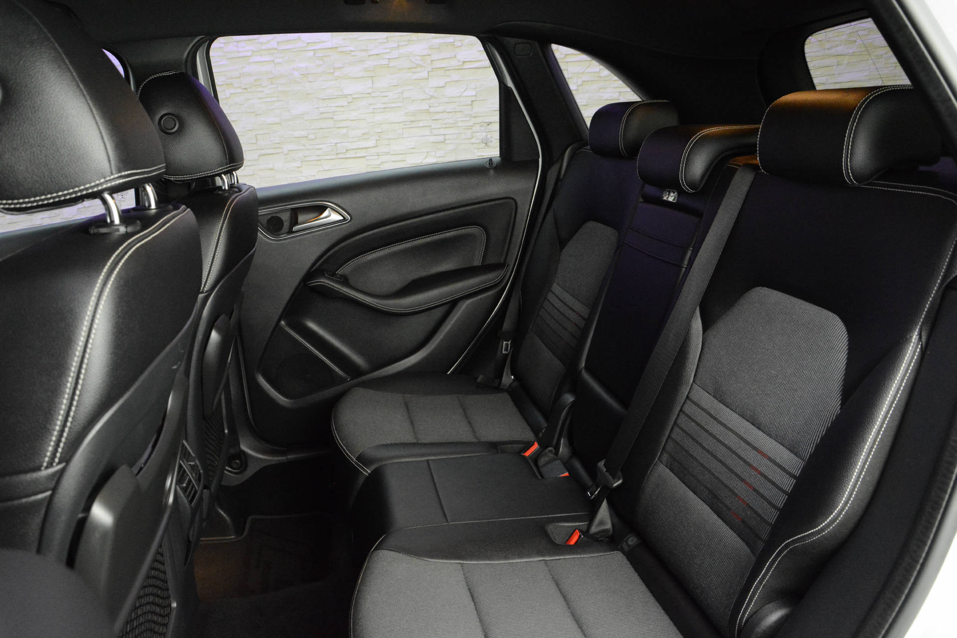 MERCEDES-BENZ B 220 d Urban 4m-image-9