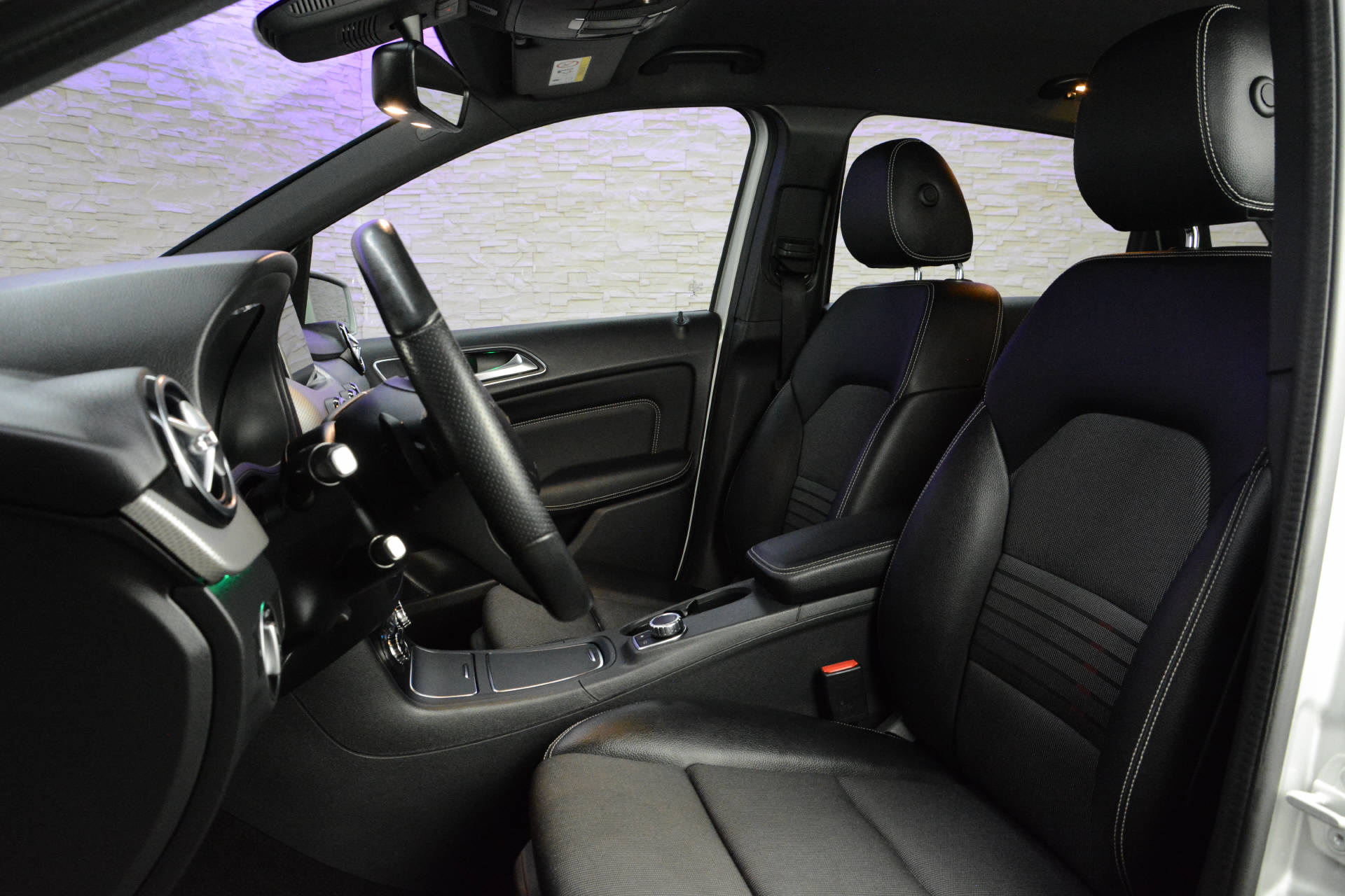 MERCEDES-BENZ B 220 d Urban 4m-image-8
