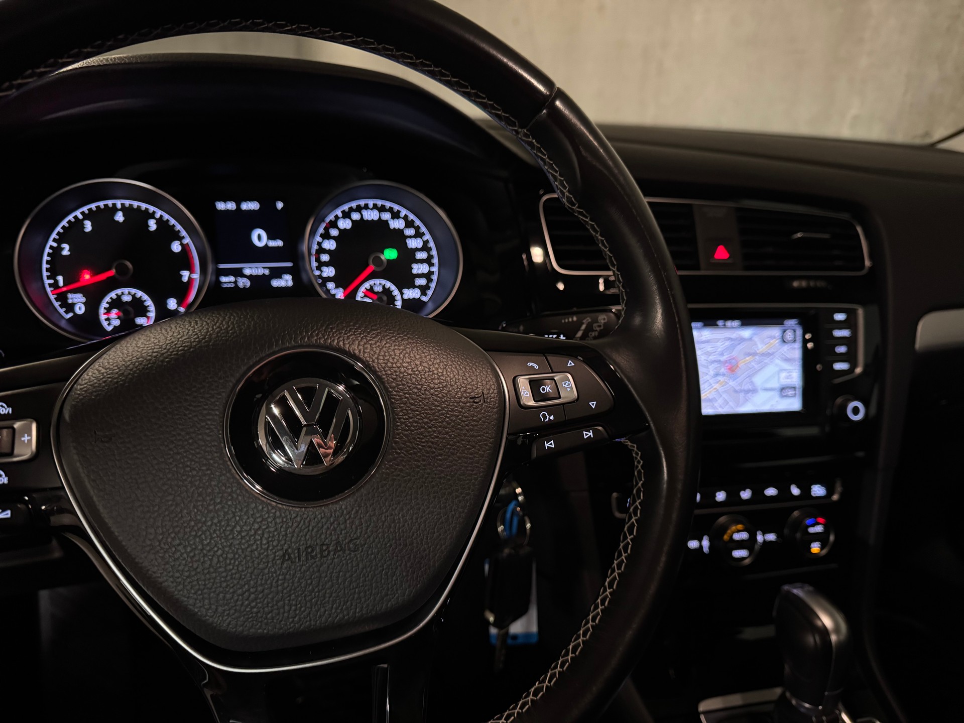 VW Golf 1.4 TSI Cup R-Line DSG-image-28