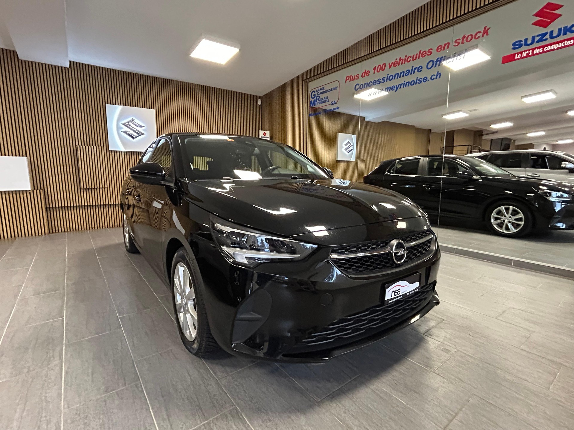 OPEL Corsa 1.2 T Edition-image-1