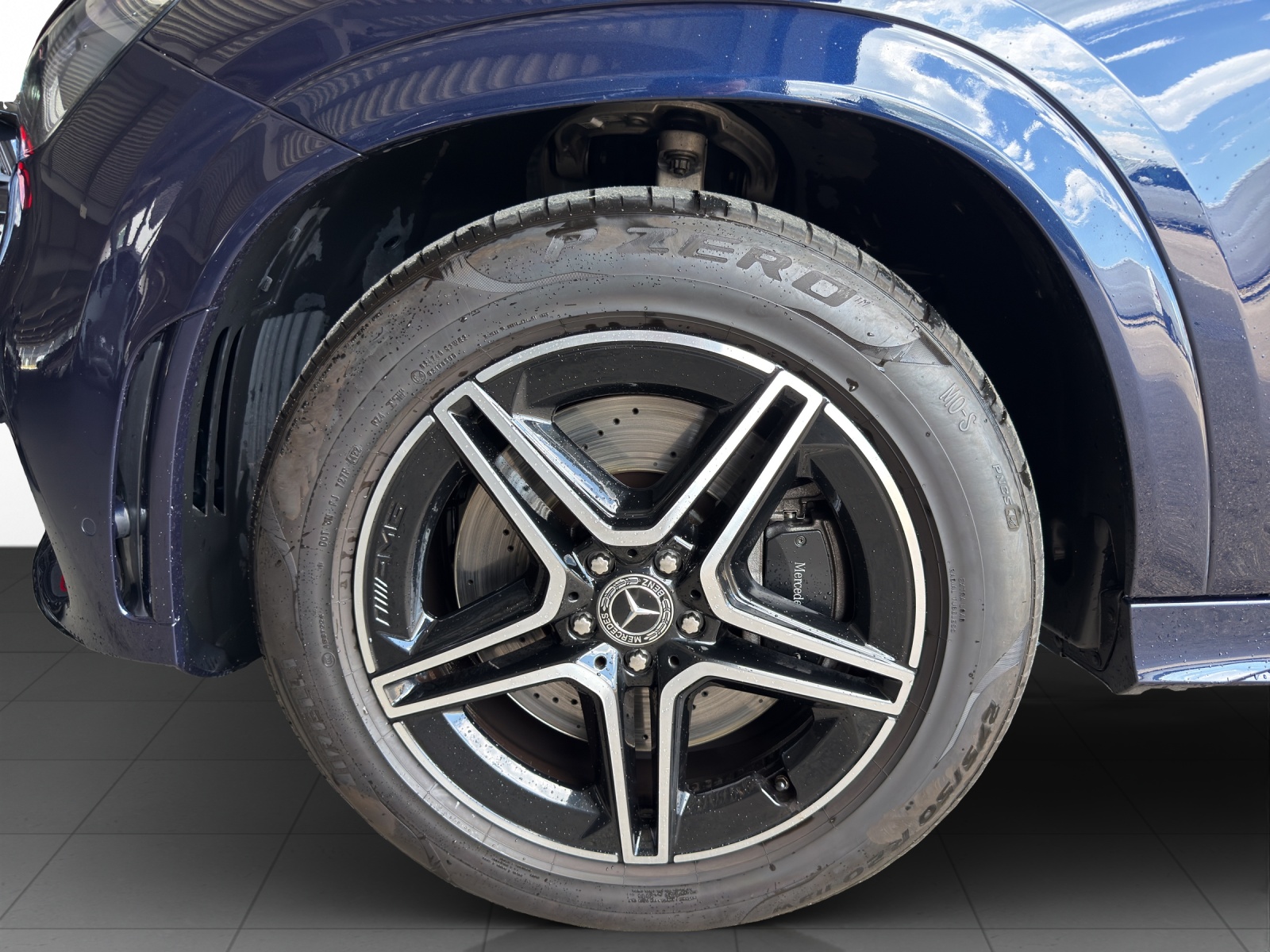 MERCEDES-BENZ GLE 450 AMG Line 4Matic-image-5