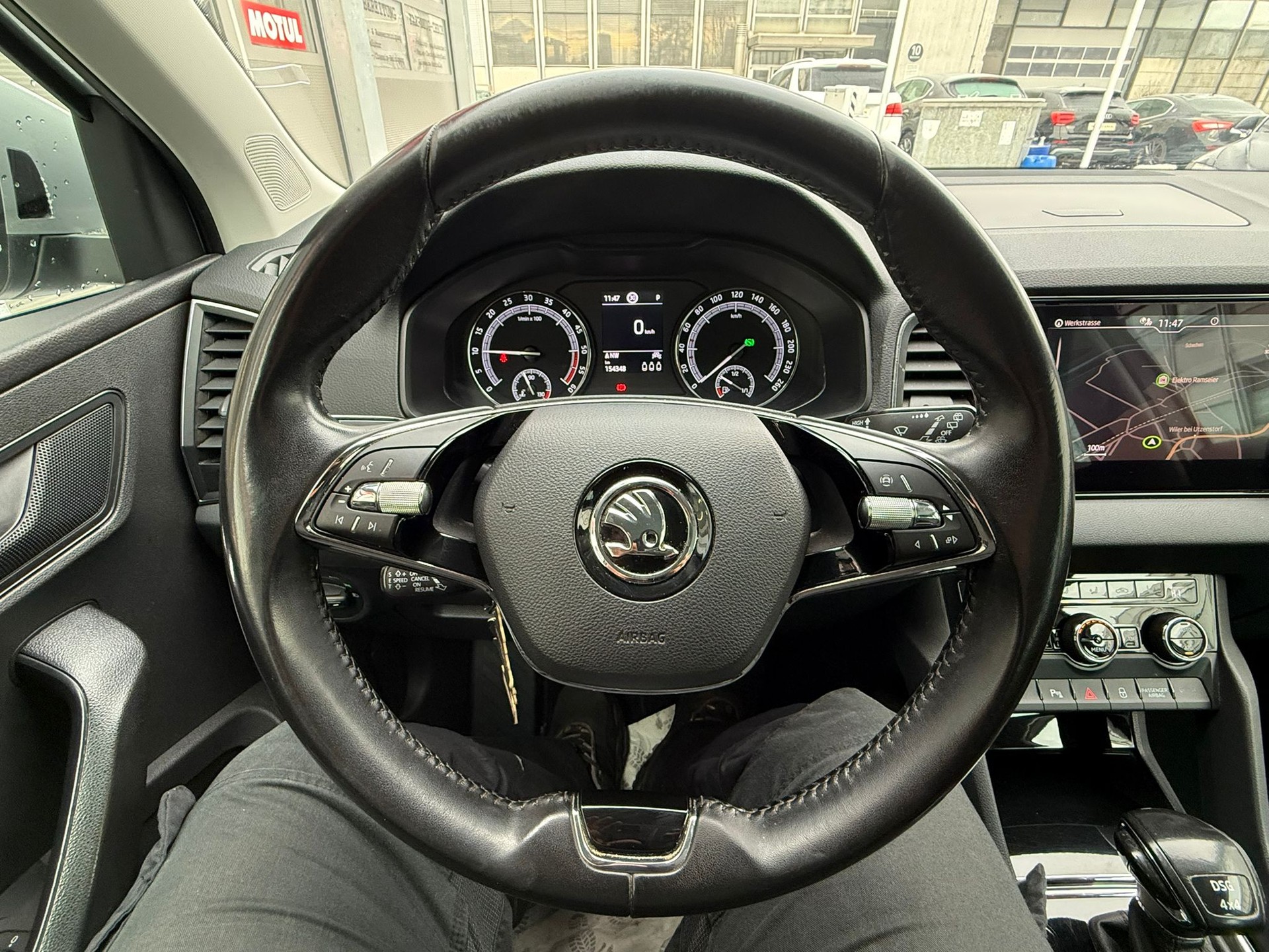 SKODA Karoq 2.0 TDI CR Ambition 4x4 DSG-image-11