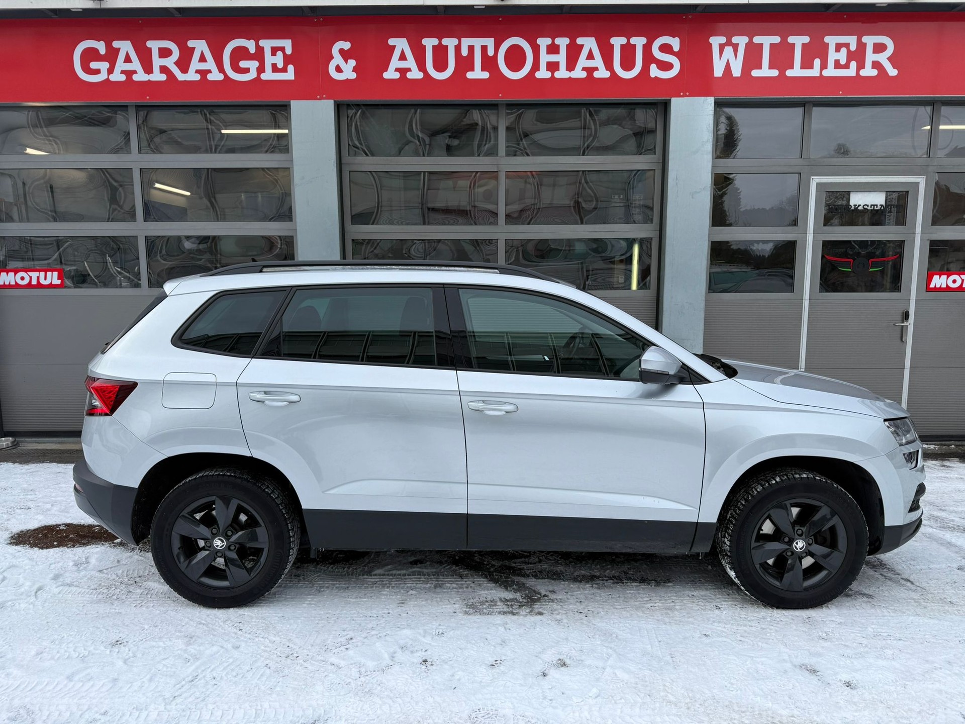 SKODA Karoq 2.0 TDI CR Ambition 4x4 DSG-image-3