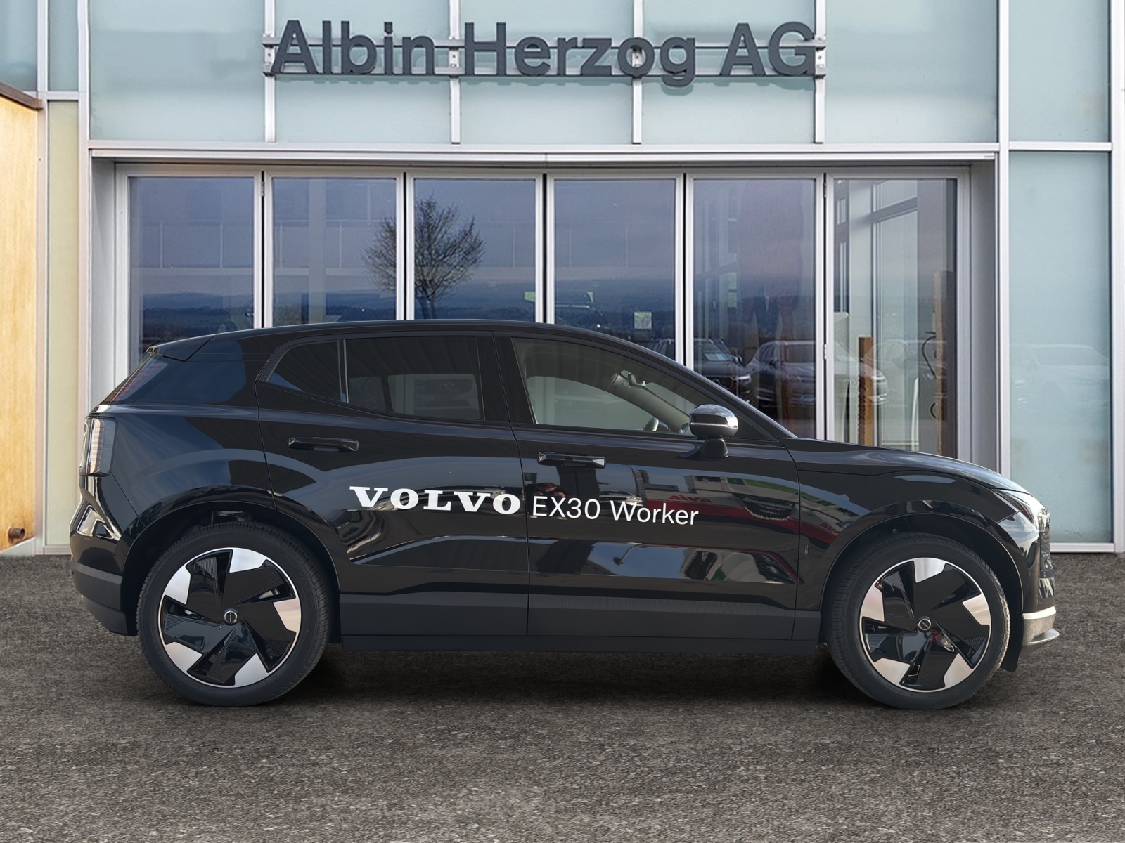 VOLVO EX30 E60 Plus Worker-image-4