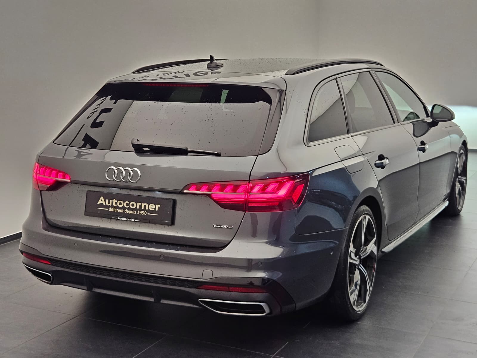 AUDI A4 Avant 40 TDI S line Attraction quattro S-tronic-image-6