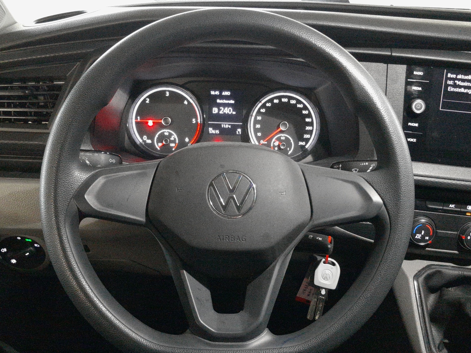 VW T6.1 2.0 TDI-image-9