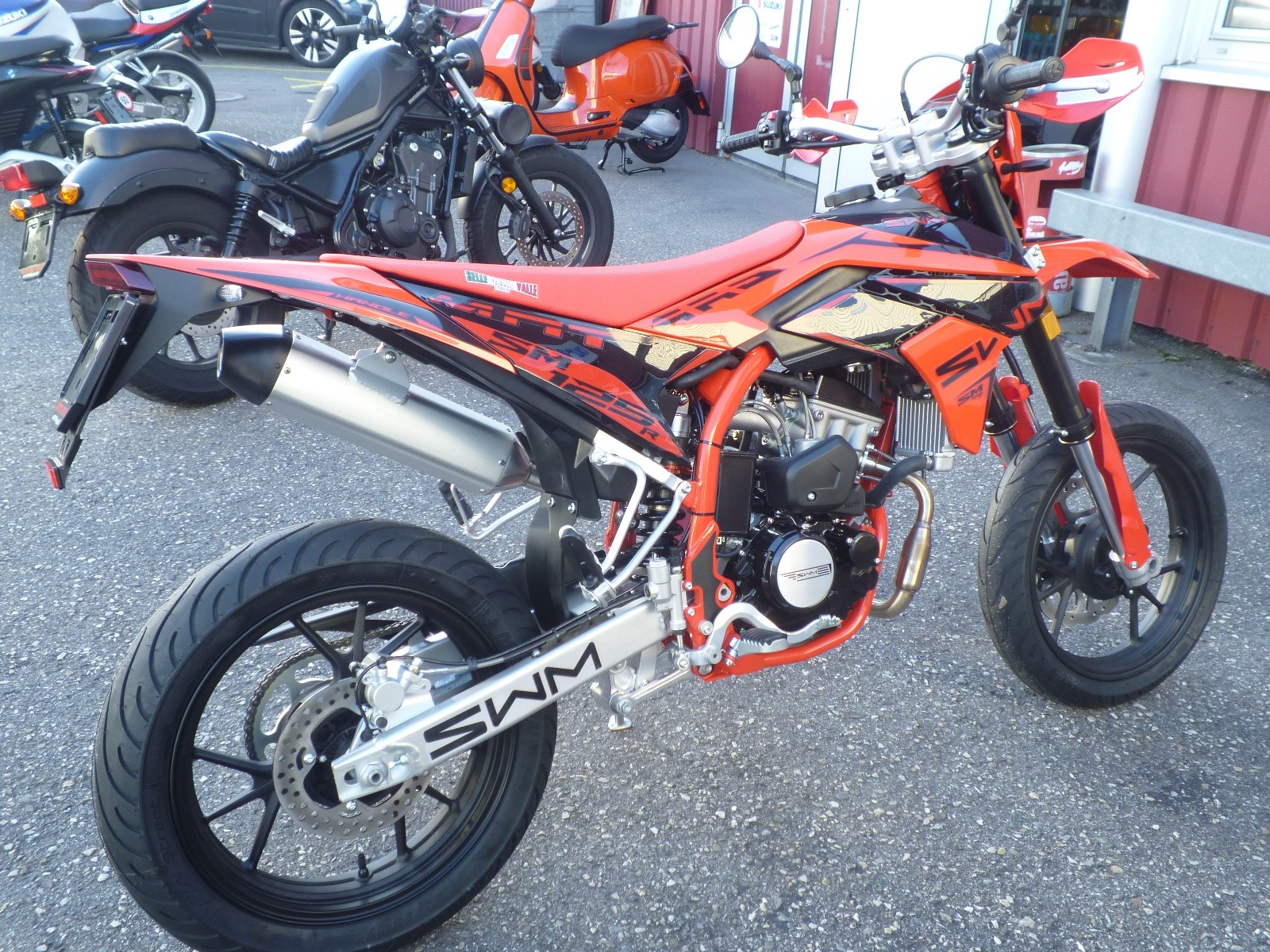 SWM SM 125 R ABS-image-1