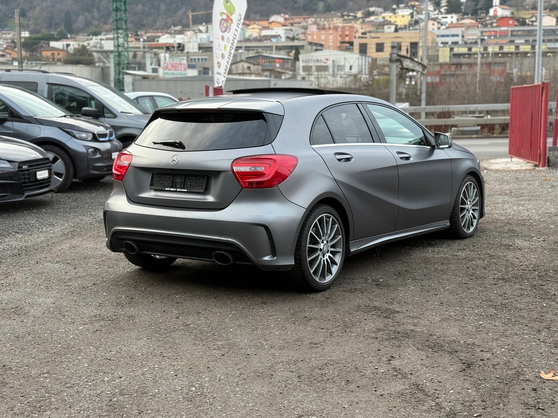 MERCEDES-BENZ A 250 AMG Line 4Matic 7G-DCT-image-3