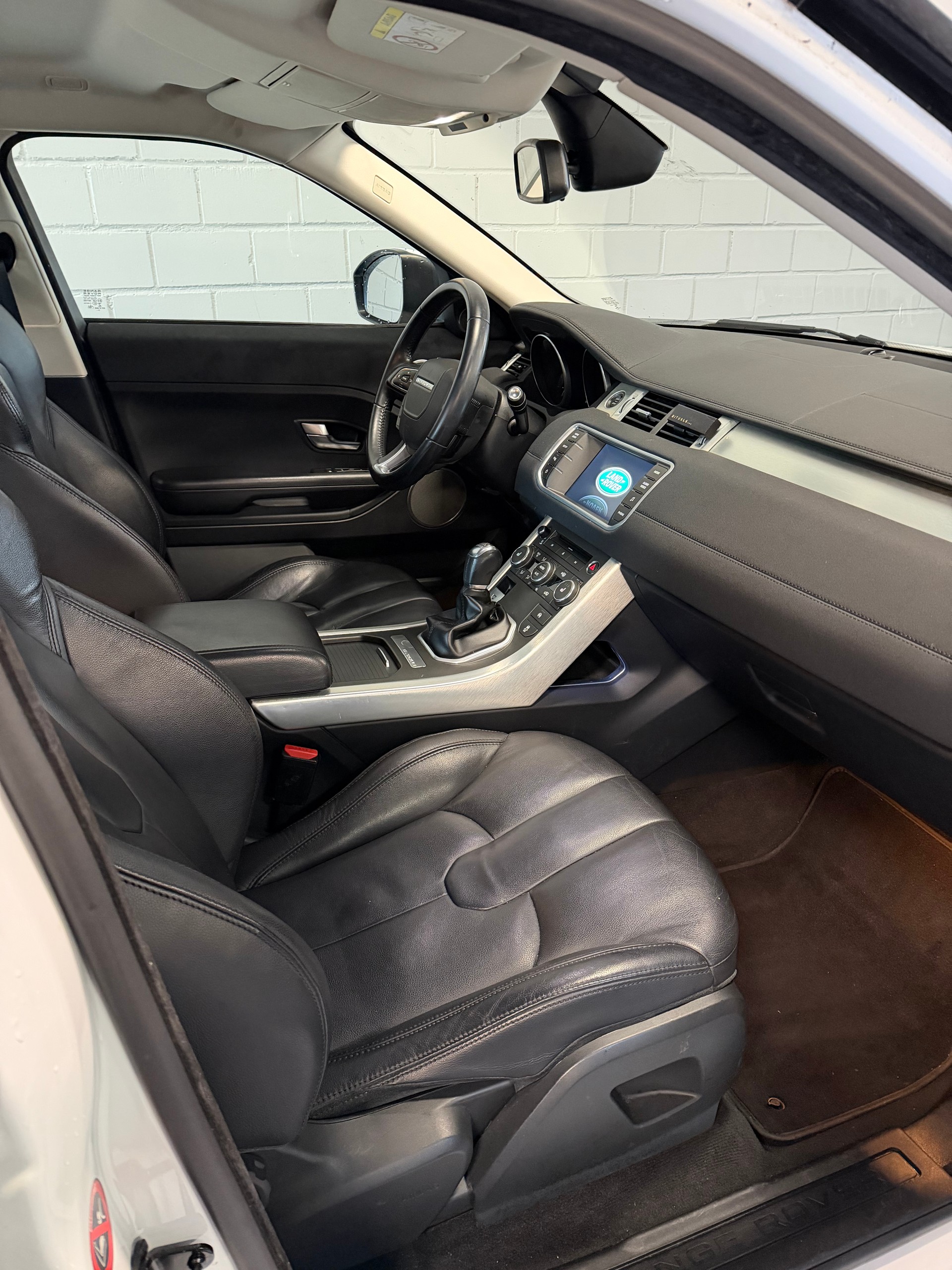LAND ROVER Range Rover Evoque 2.2eD4 Dynamic 2WD-image-9