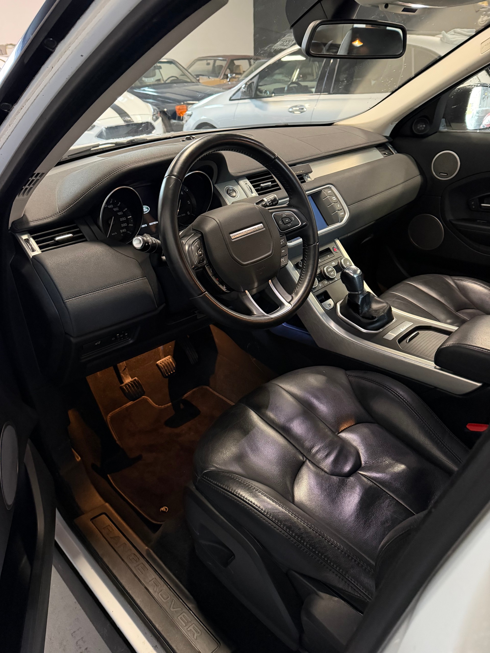LAND ROVER Range Rover Evoque 2.2eD4 Dynamic 2WD-image-8