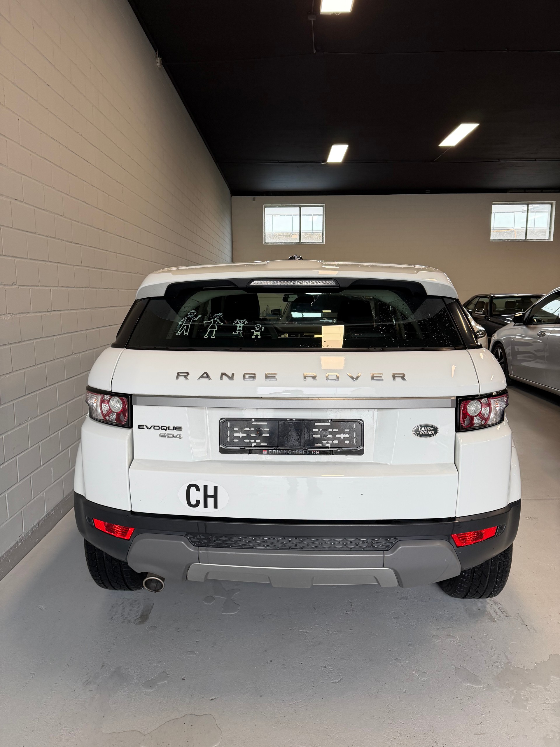 LAND ROVER Range Rover Evoque 2.2eD4 Dynamic 2WD-image-6