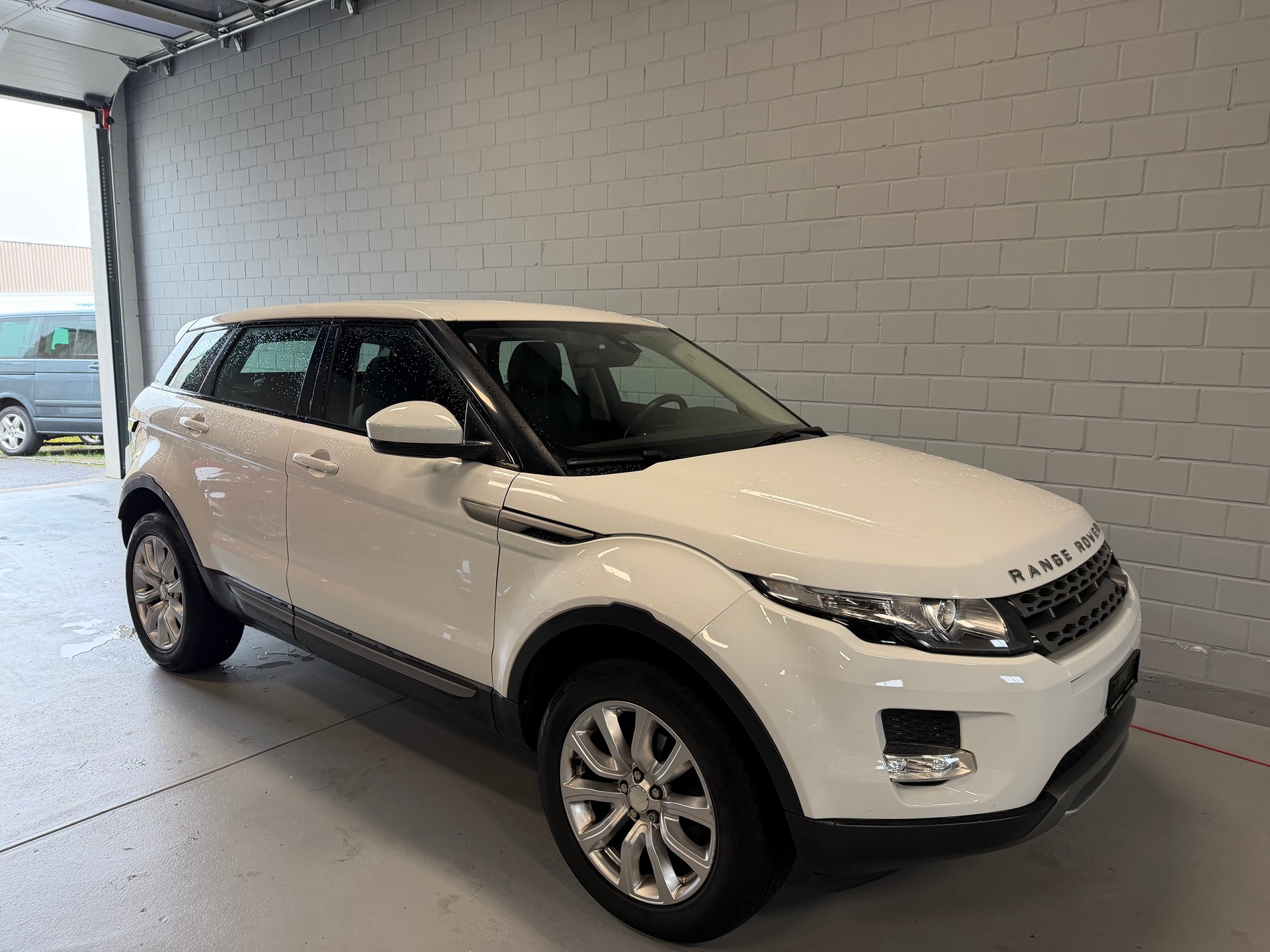 LAND ROVER Range Rover Evoque 2.2eD4 Dynamic 2WD-image-0