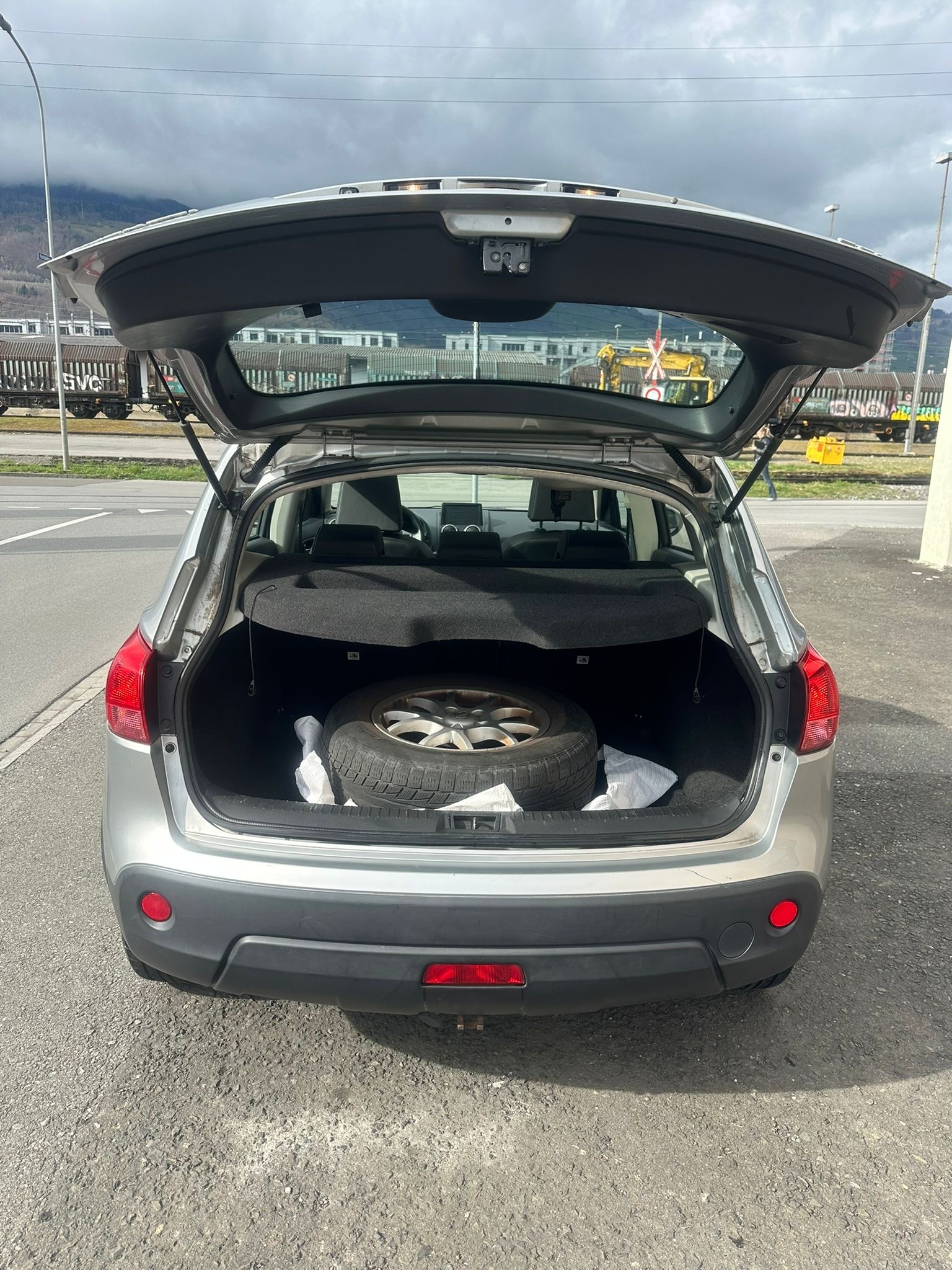 NISSAN Qashqai 2.0 dCi 4WD acenta Automatic-image-8