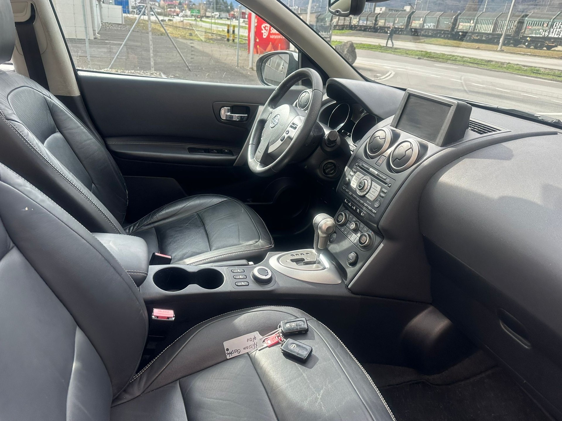 NISSAN Qashqai 2.0 dCi 4WD acenta Automatic-image-11