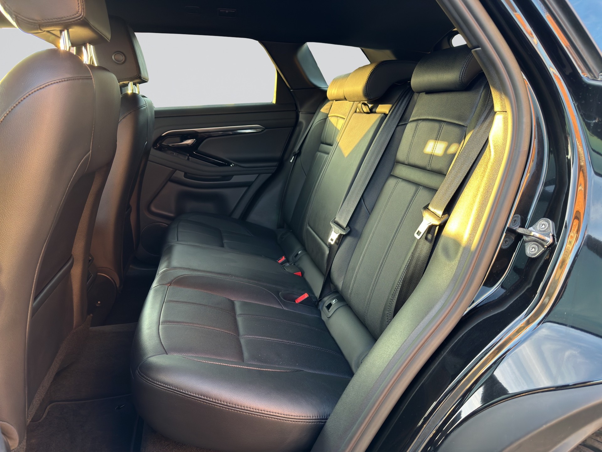 LAND ROVER Range Rover Evoque R-Dynamic P 200 SE AT9-image-7