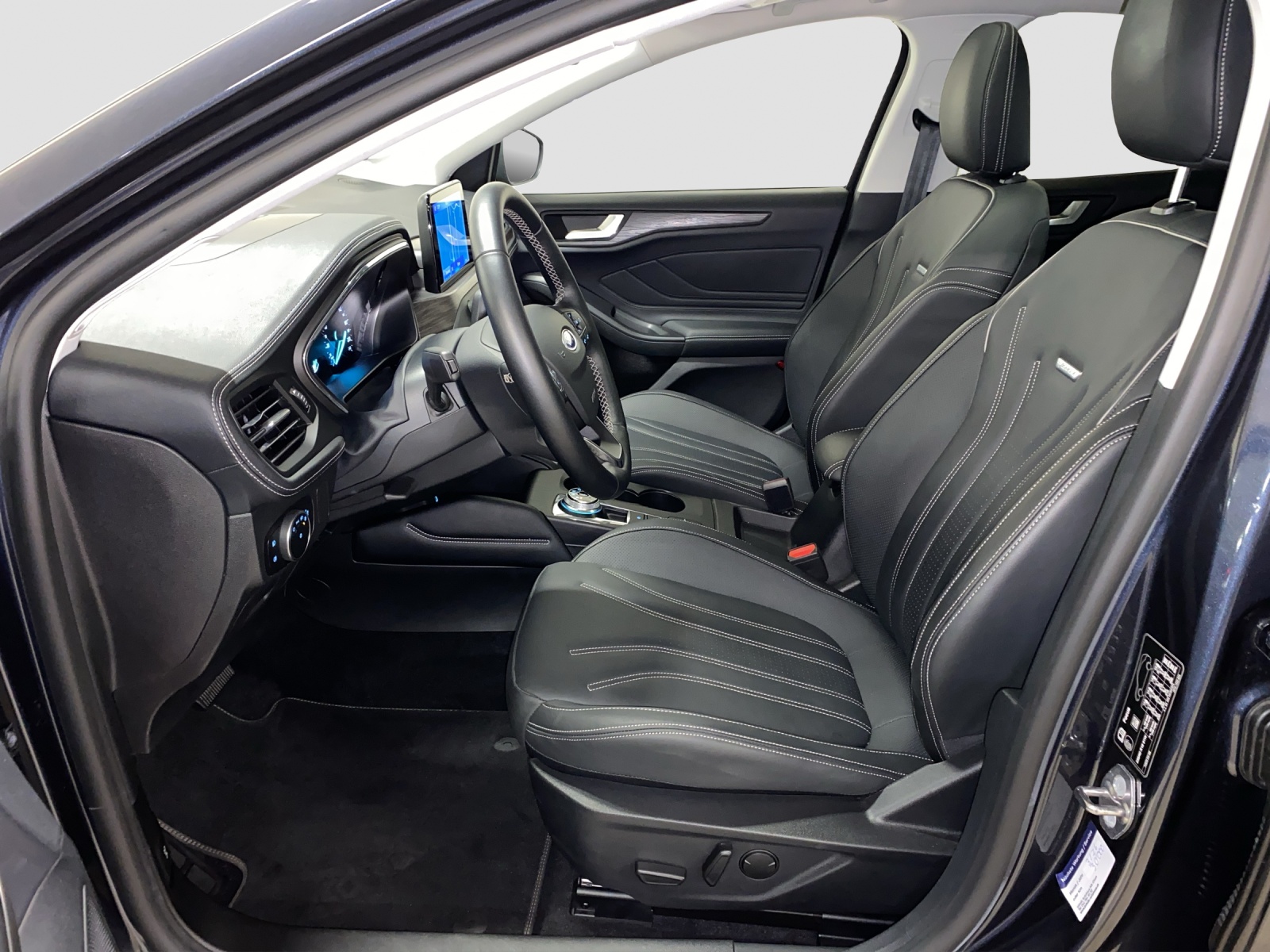 FORD Focus 2.0 EcoBlue 150 PS Vignale-image-5