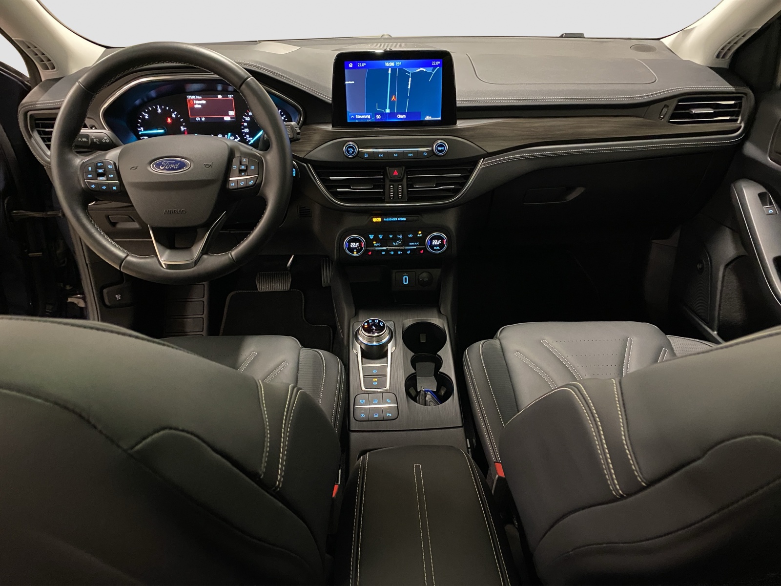 FORD Focus 2.0 EcoBlue 150 PS Vignale-image-10