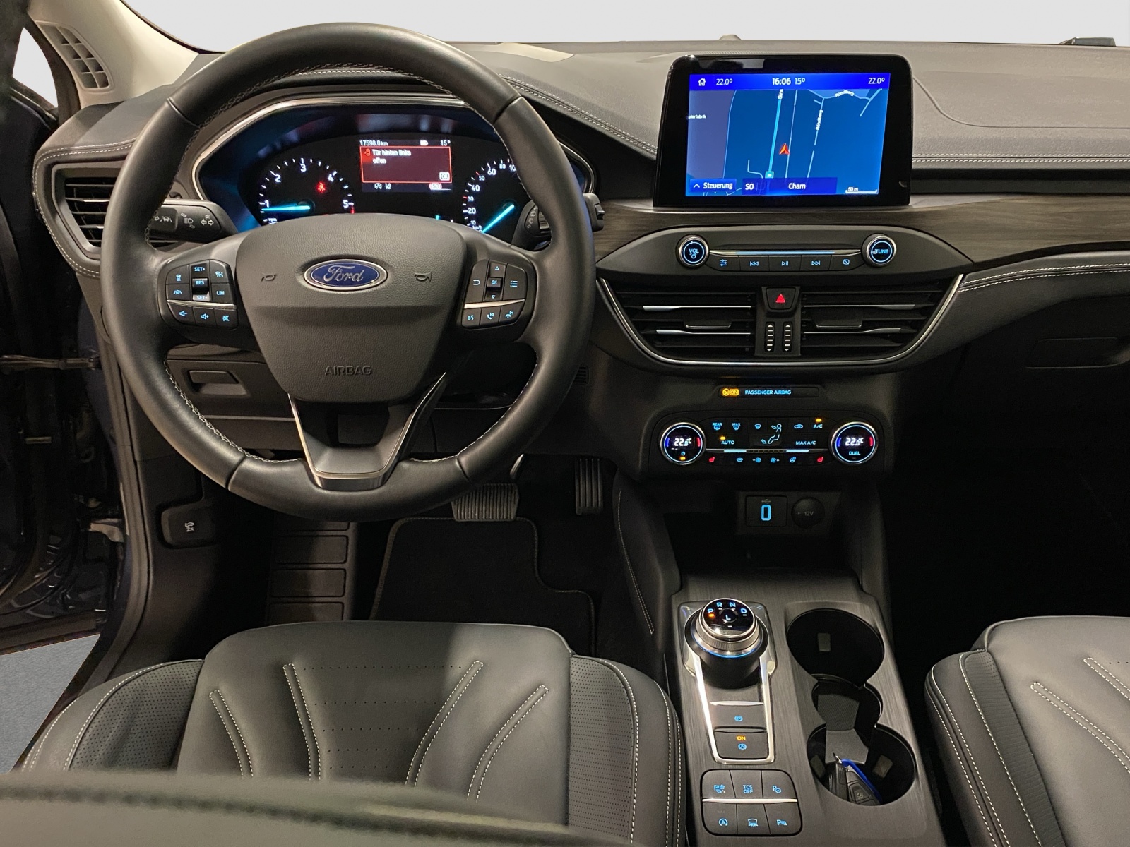 FORD Focus 2.0 EcoBlue 150 PS Vignale-image-9