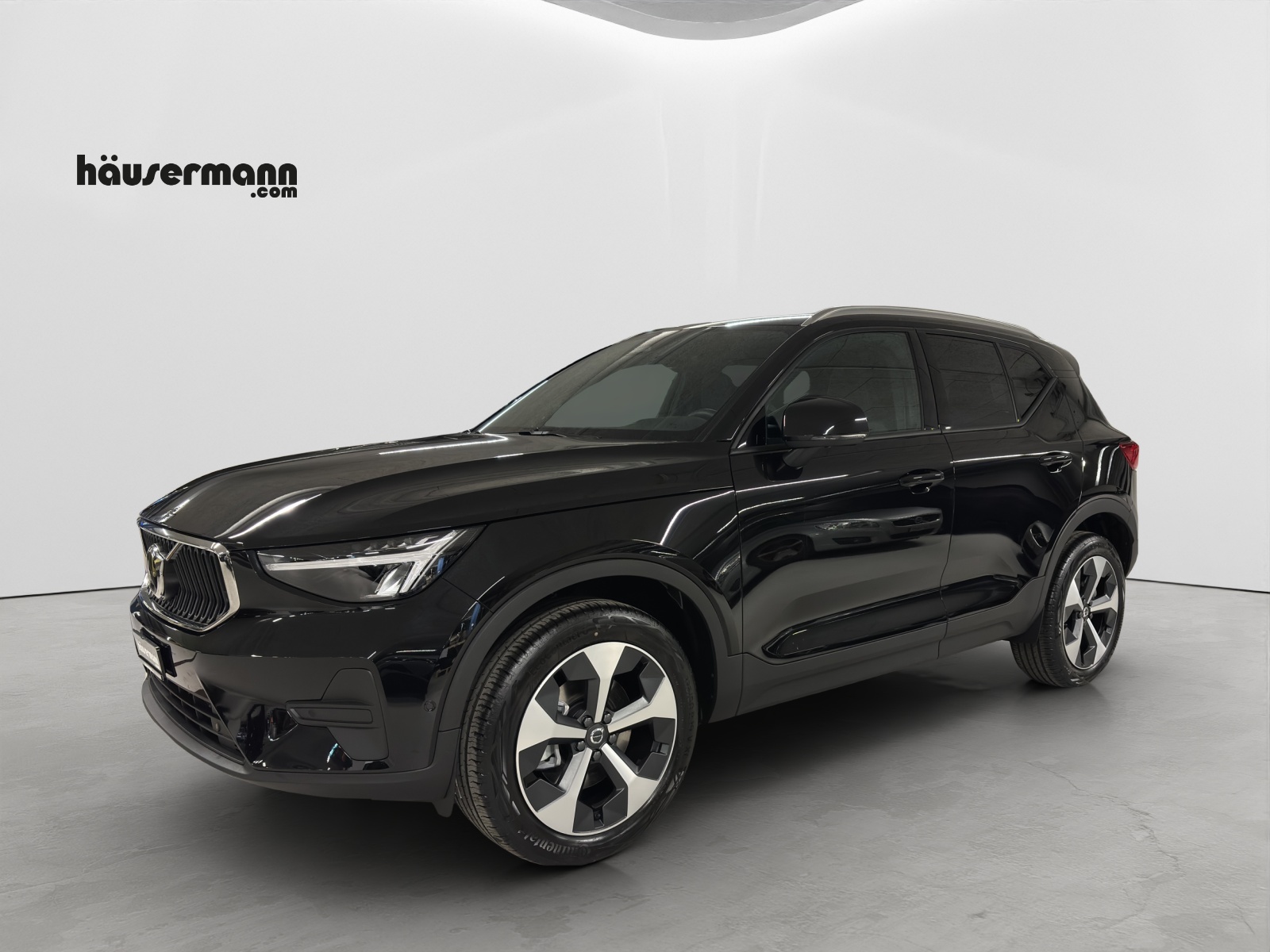 VOLVO XC40 2.0 B3 MH Core XCITE-image-0