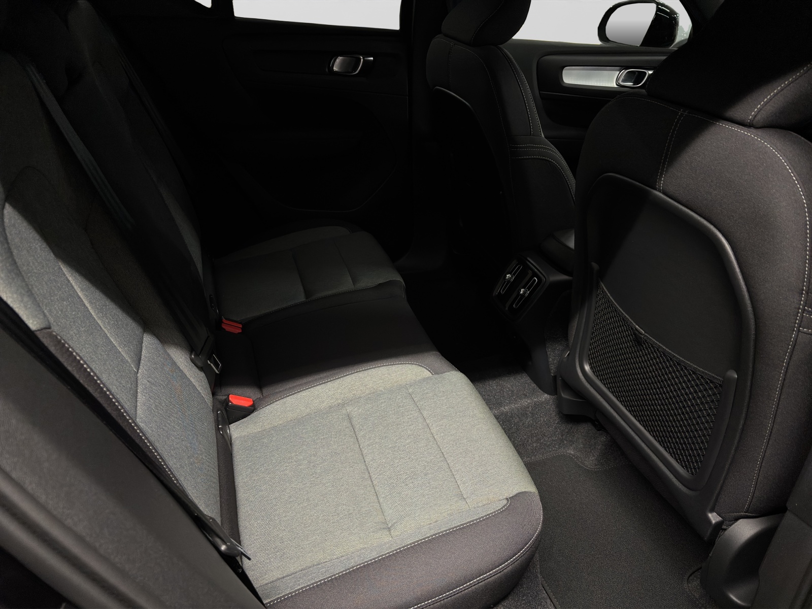 VOLVO XC40 2.0 B3 MH Core XCITE-image-5