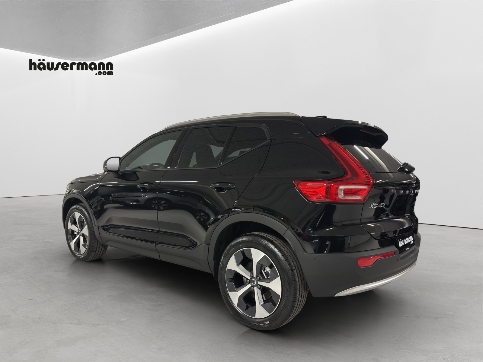 VOLVO XC40 2.0 B3 MH Core XCITE-image-2