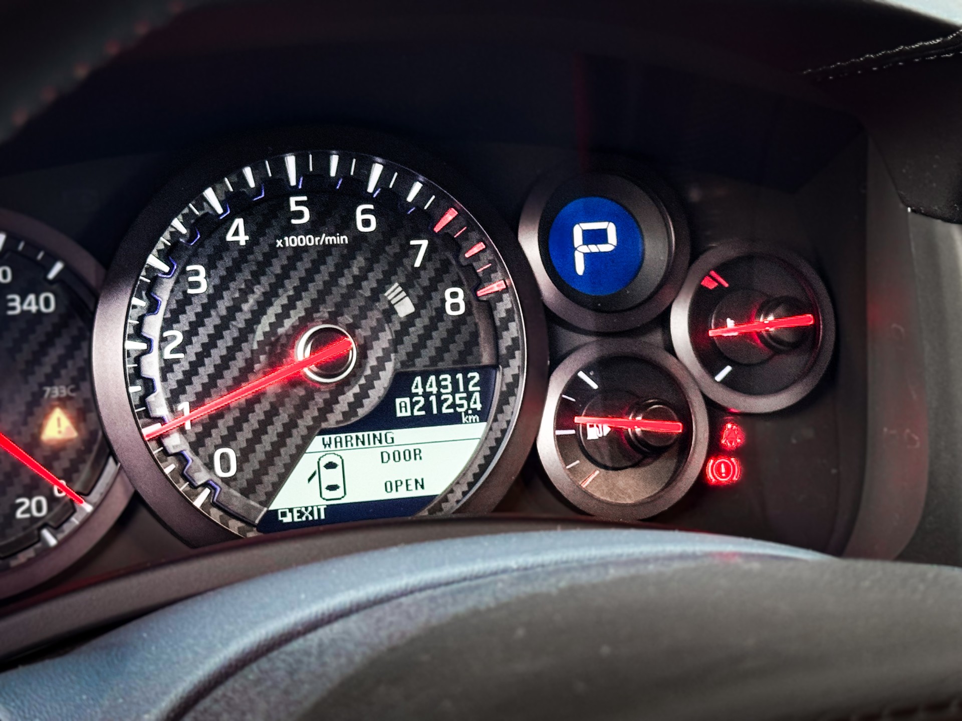 NISSAN GT-R 3.8 V6 Biturbo Black Edition-image-7