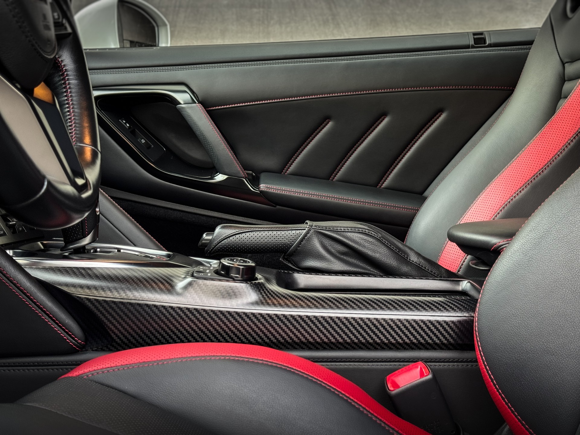NISSAN GT-R 3.8 V6 Biturbo Black Edition-image-10